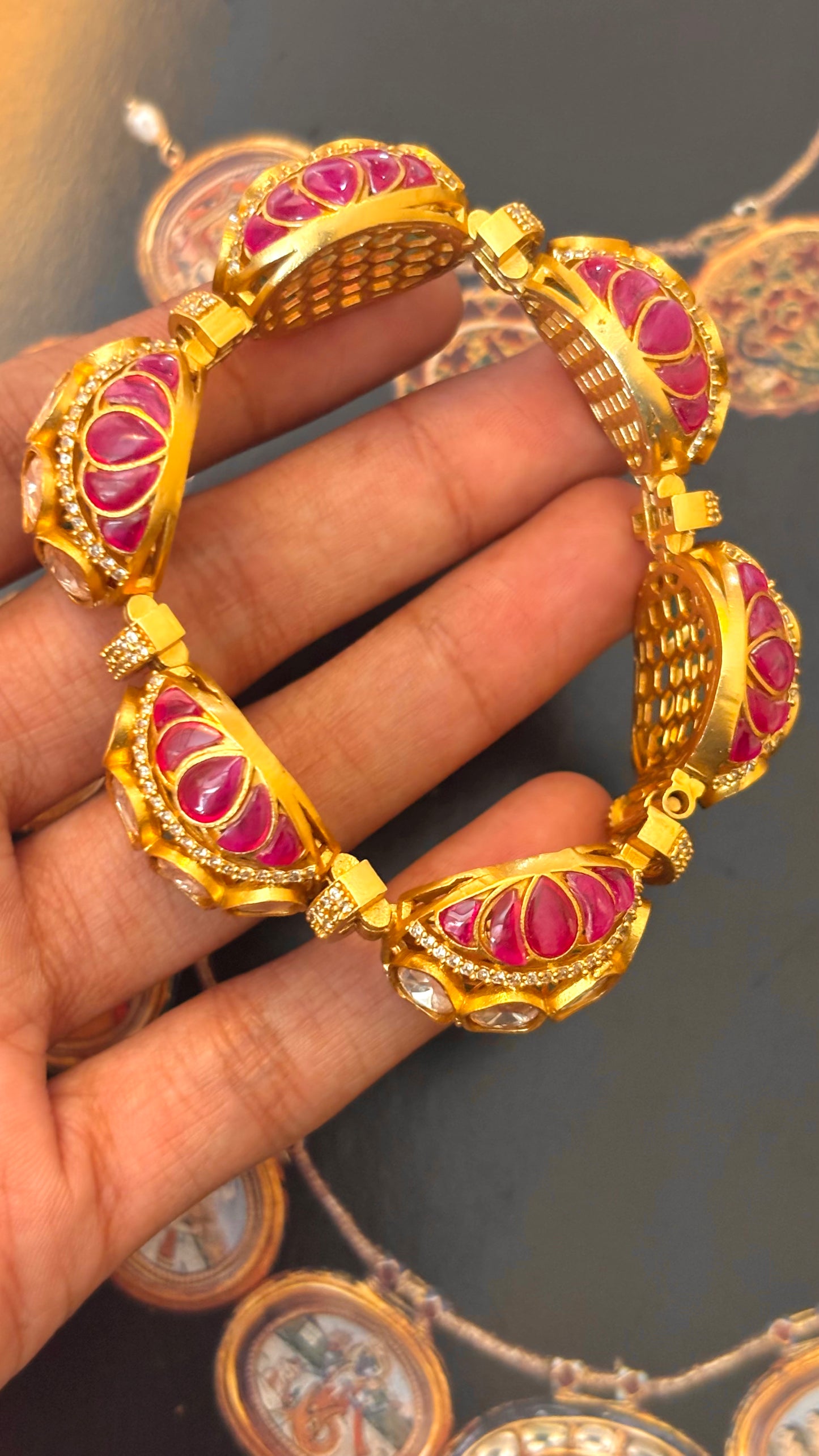 Emerald & Ruby takkar work adjustable bracelet