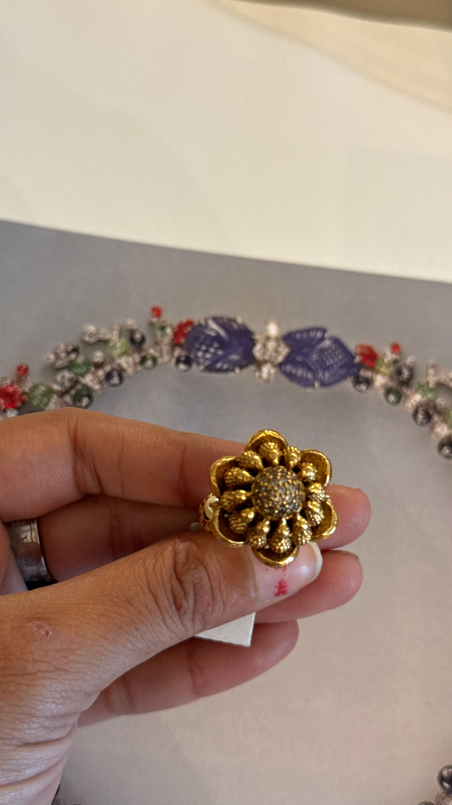 Floral diamond cluster mount ring