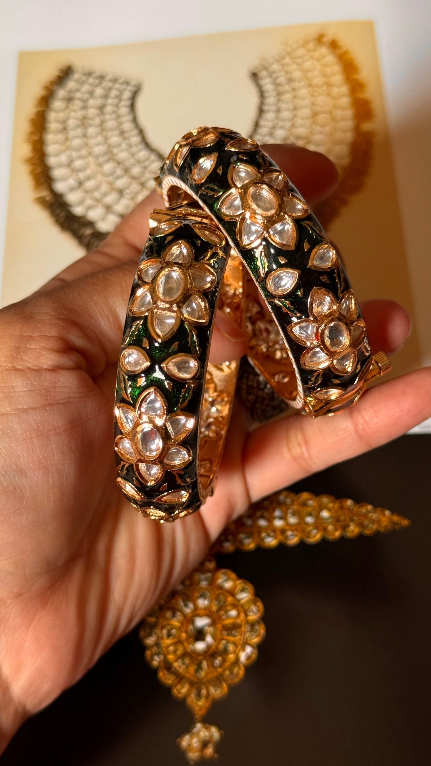 Emerald Moissanite inlay bangles