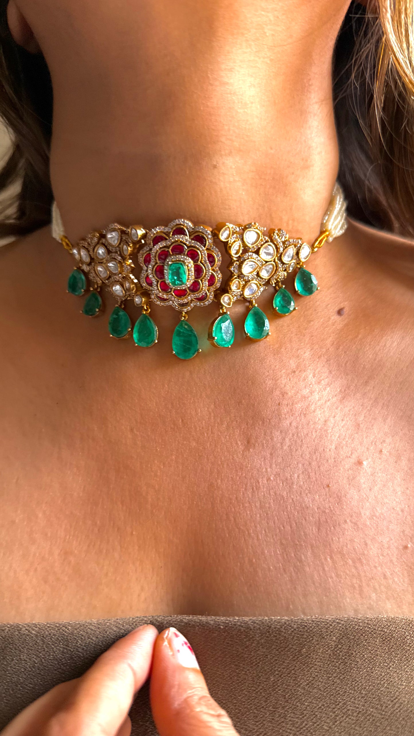 Doublet floral polki choker
