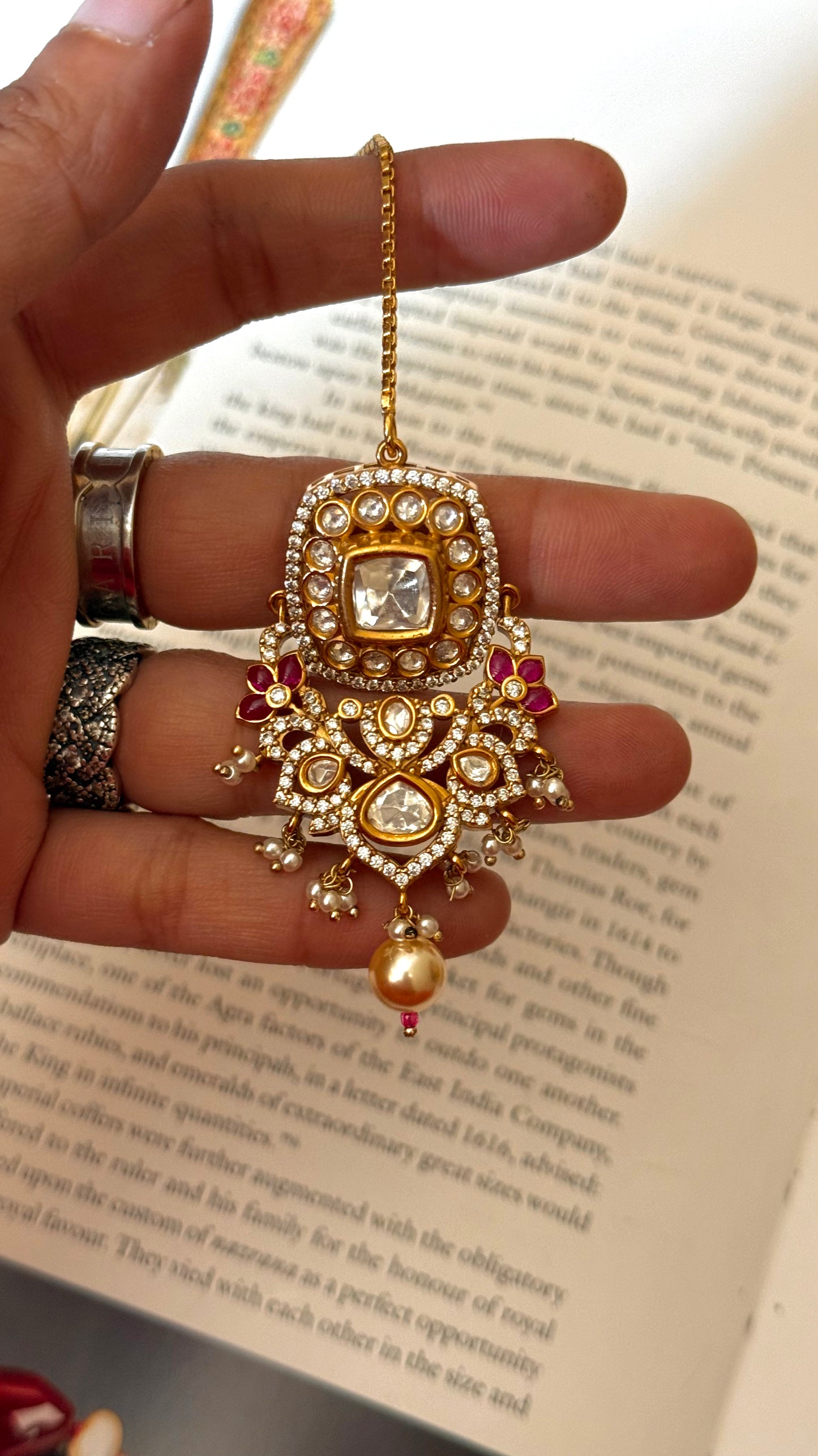 Ruby uncut polki maangtika