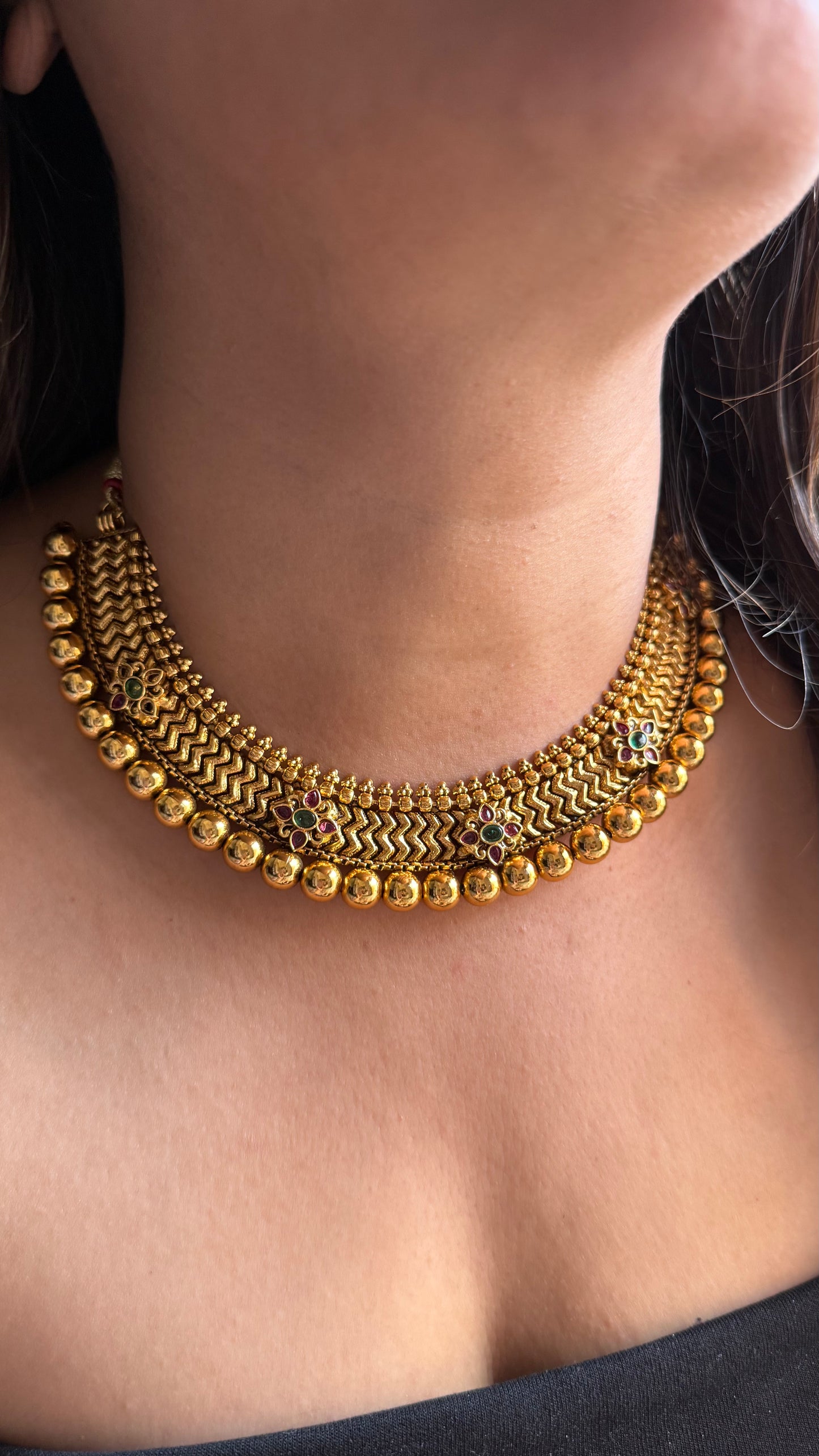 Maharashtrian jaal with emerald motif necklace