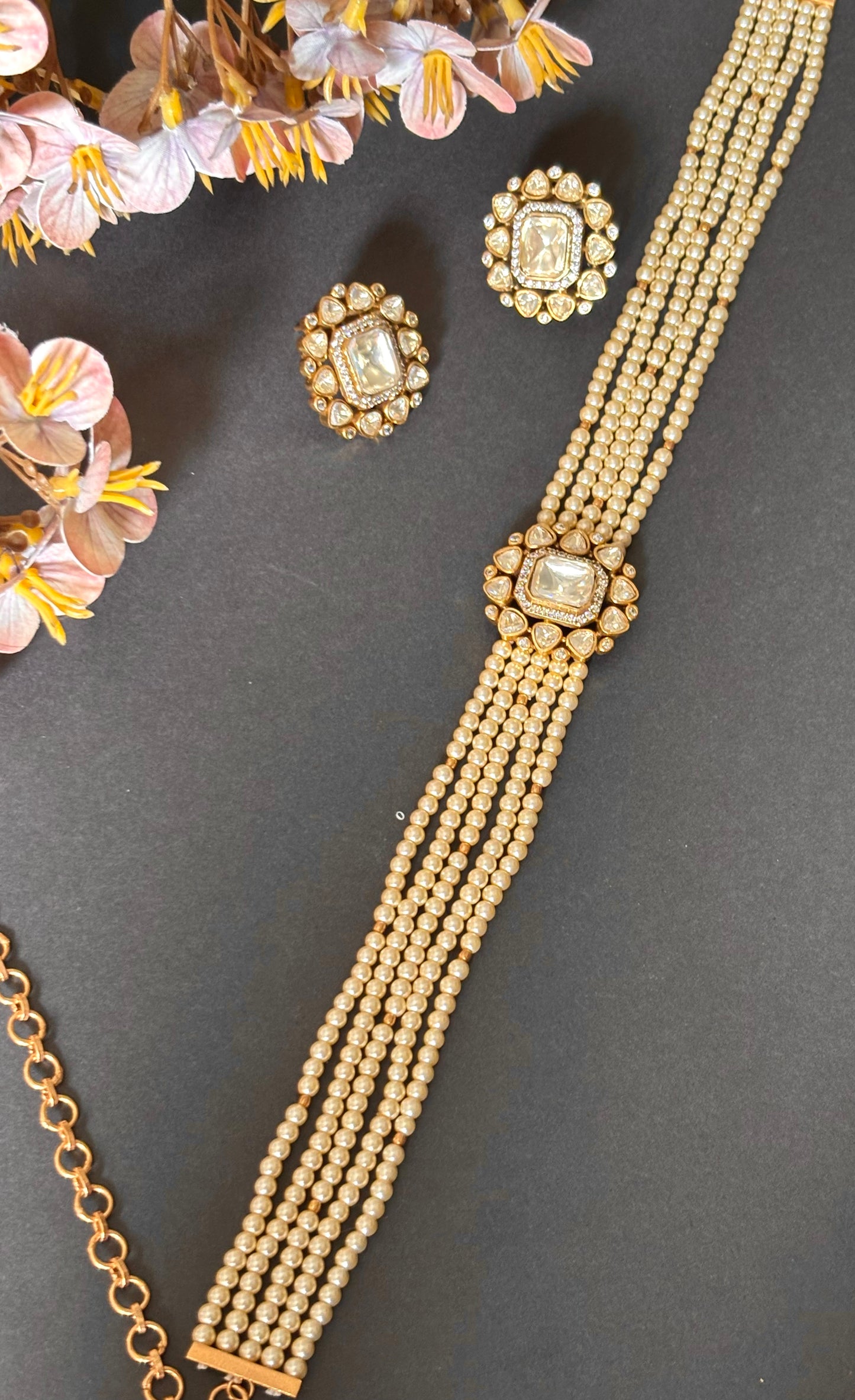 Lv peeli polki pearl choker Necklace