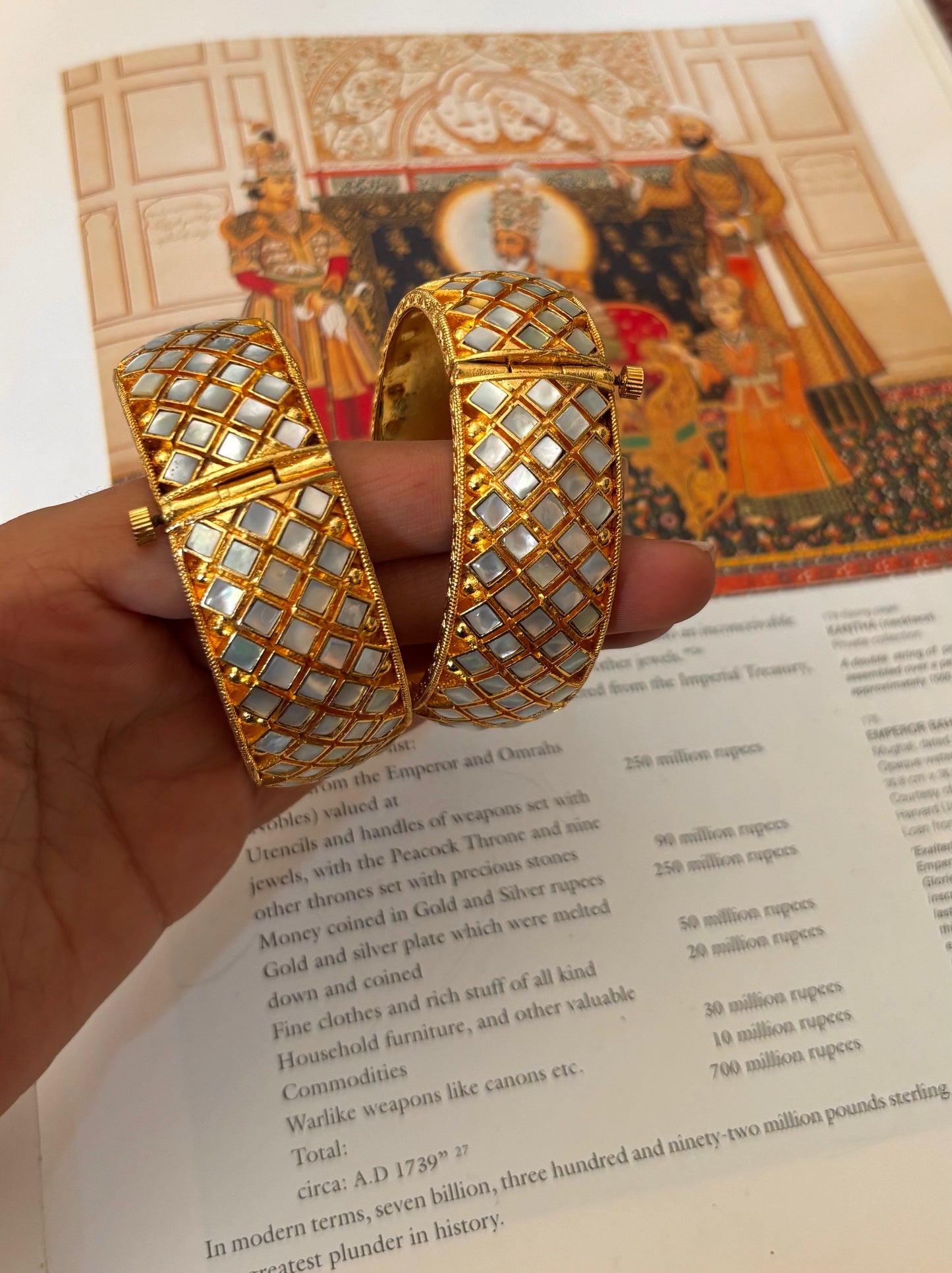 Mother of Pearl heritage paachi bangles