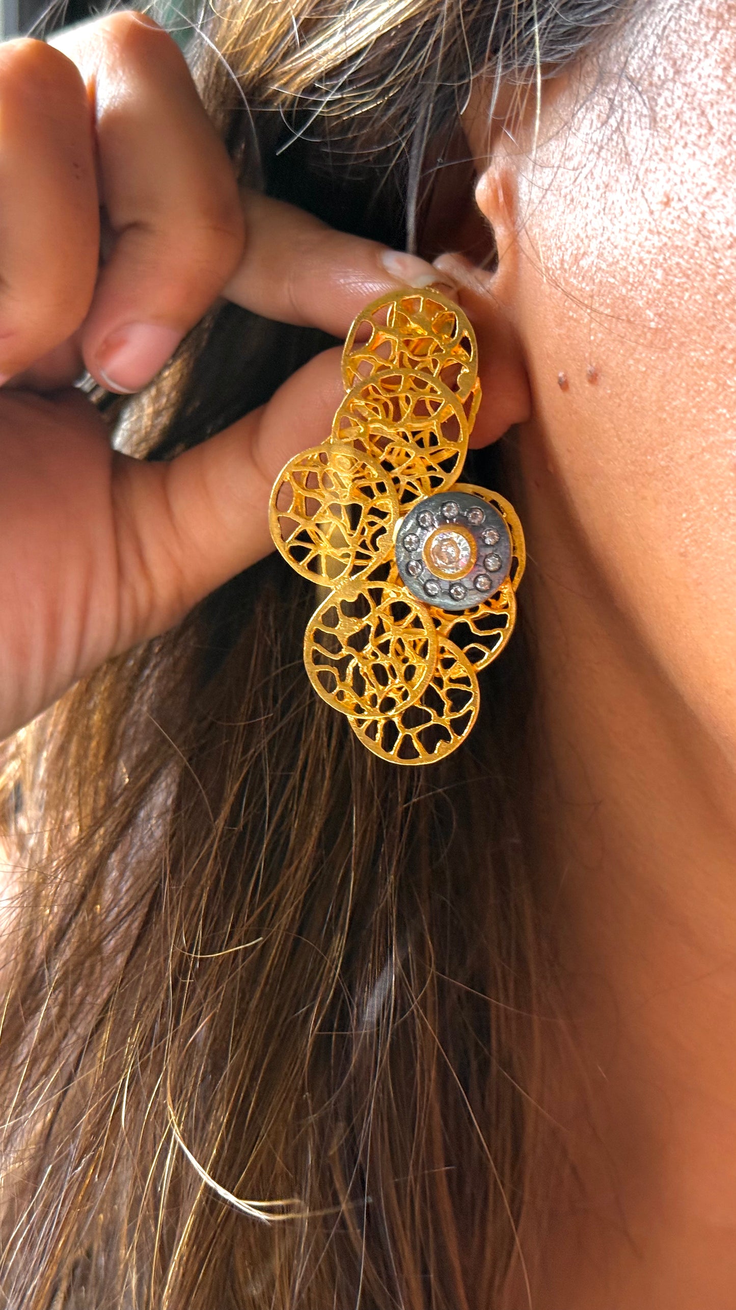24kt Dubai Gold inspired abstract danglers with net design
