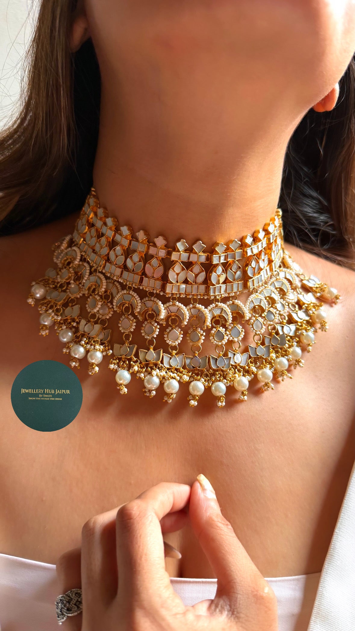 Mother of pearl lotus designed paachi with pearls choker set