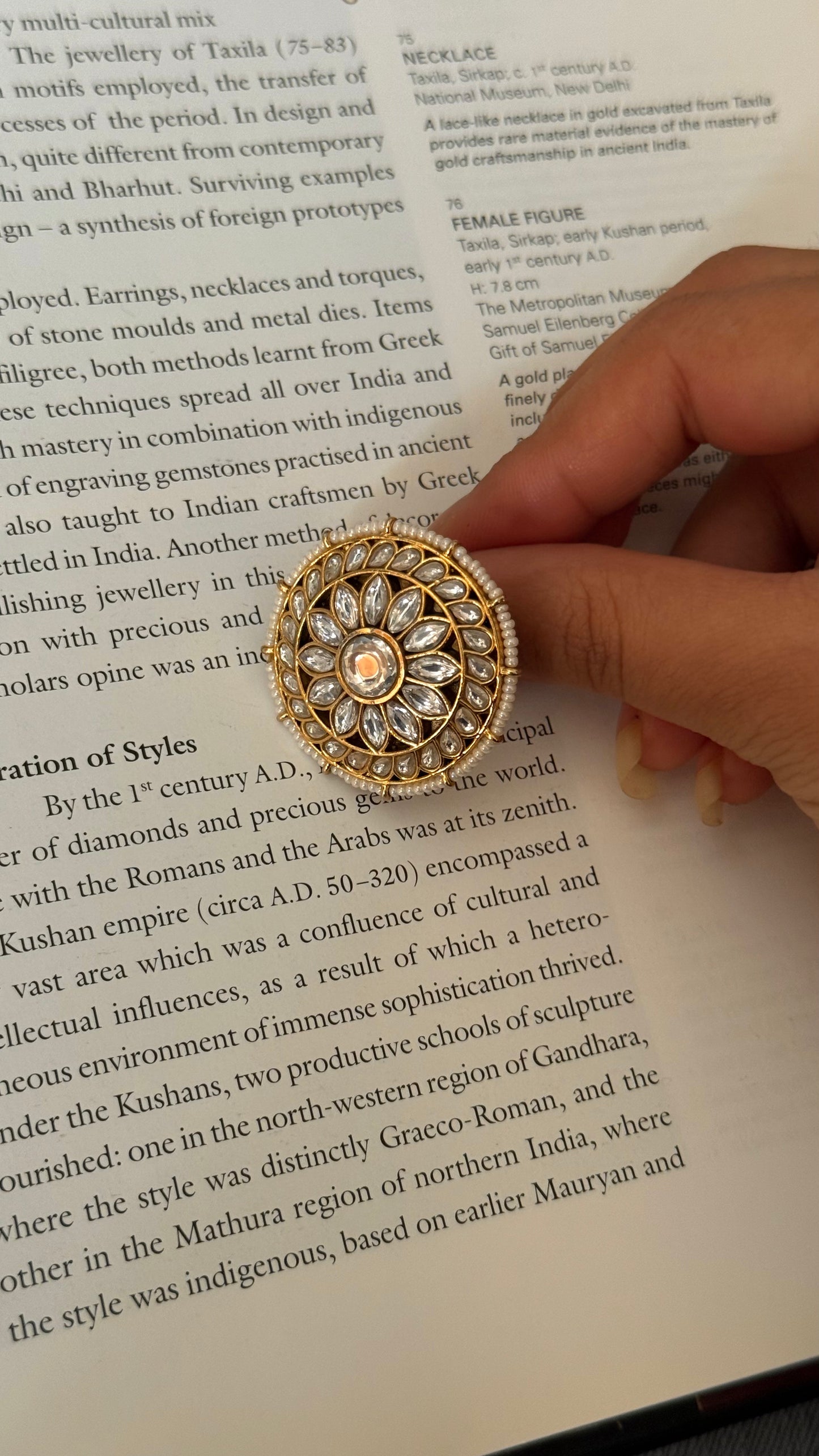 polki round shape paachi kundan heritage ring