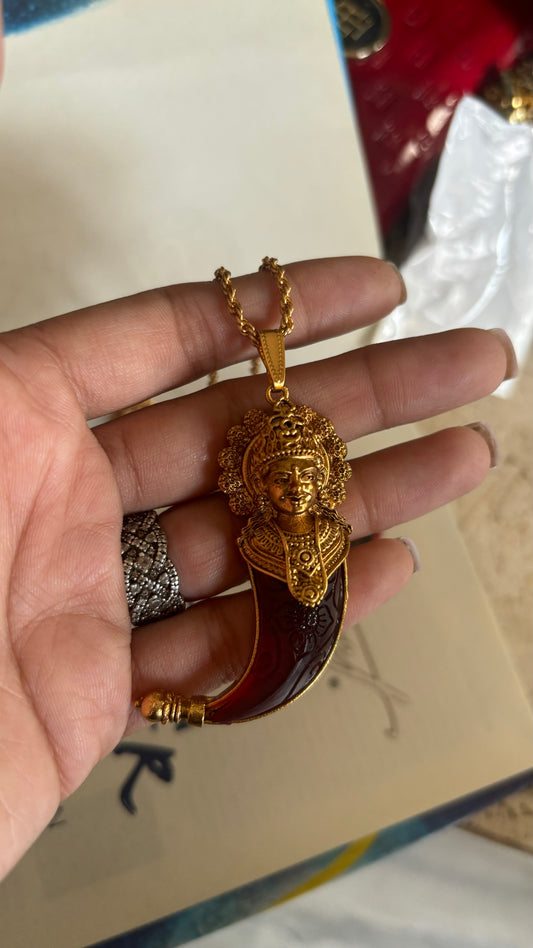 Emerald Queen Pendant