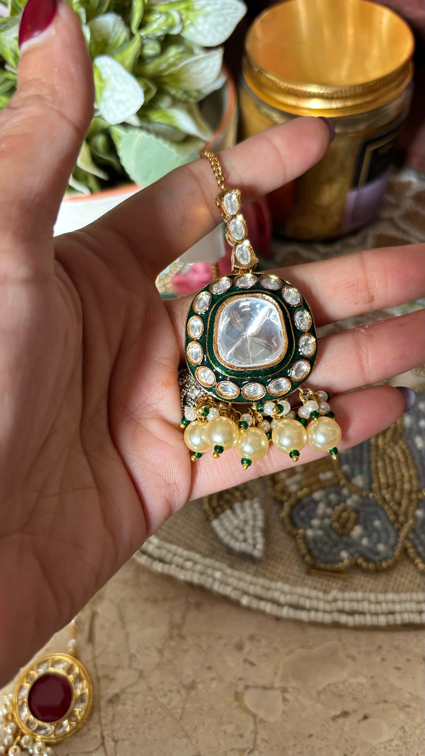 Emerald meenakari chorus maangtika