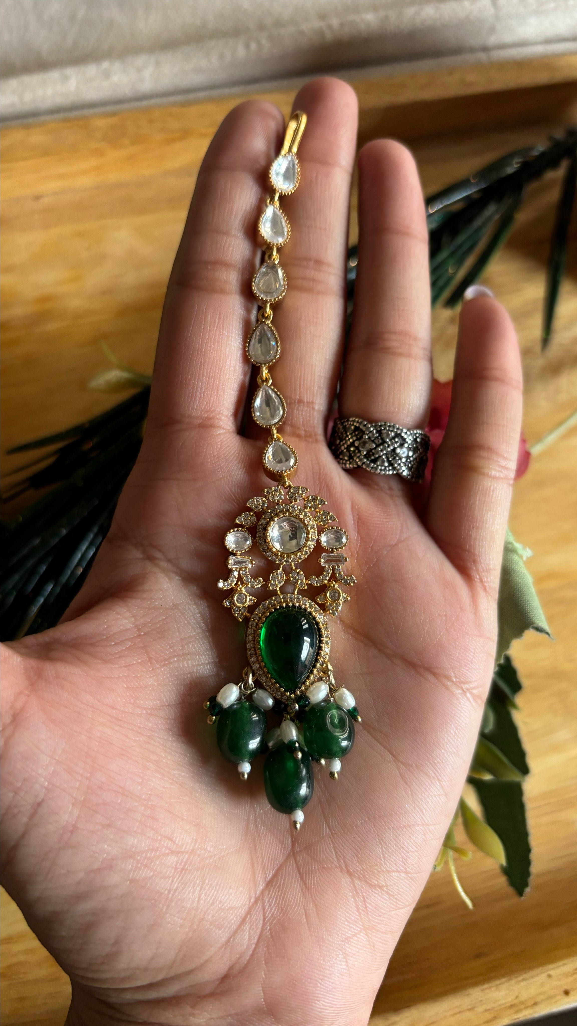 Emerald mangtika