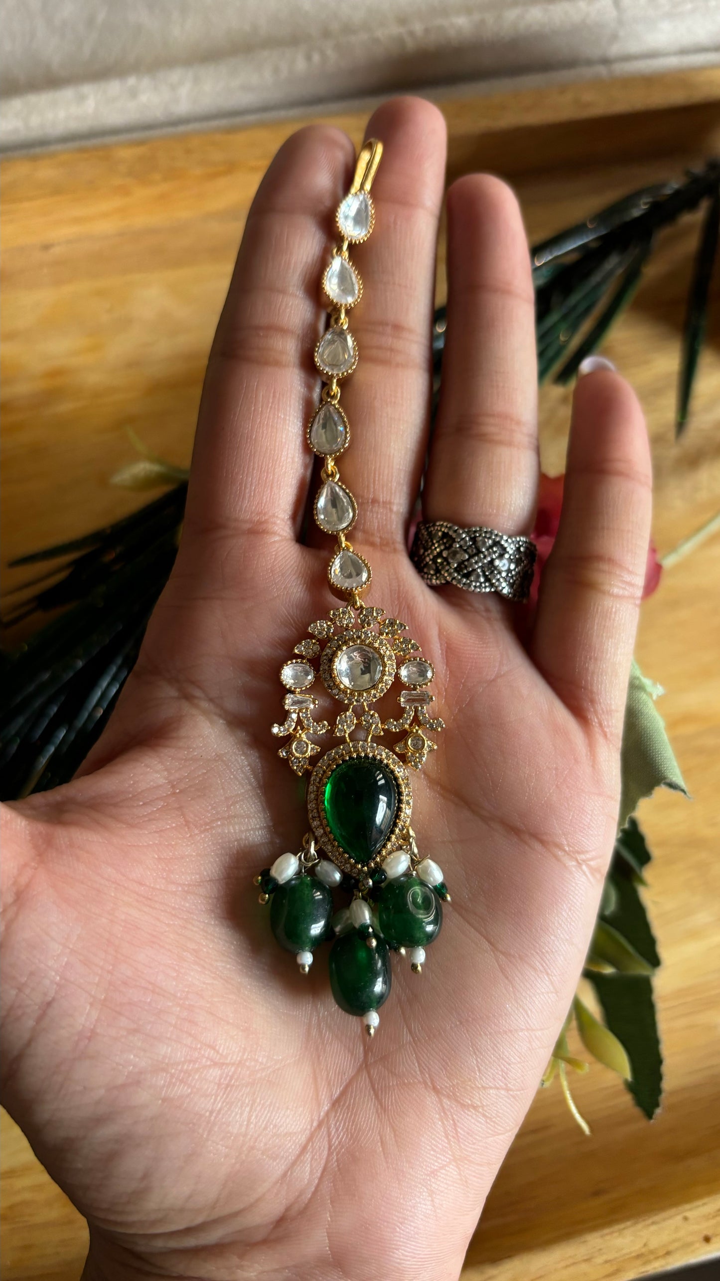 Emerald mangtika