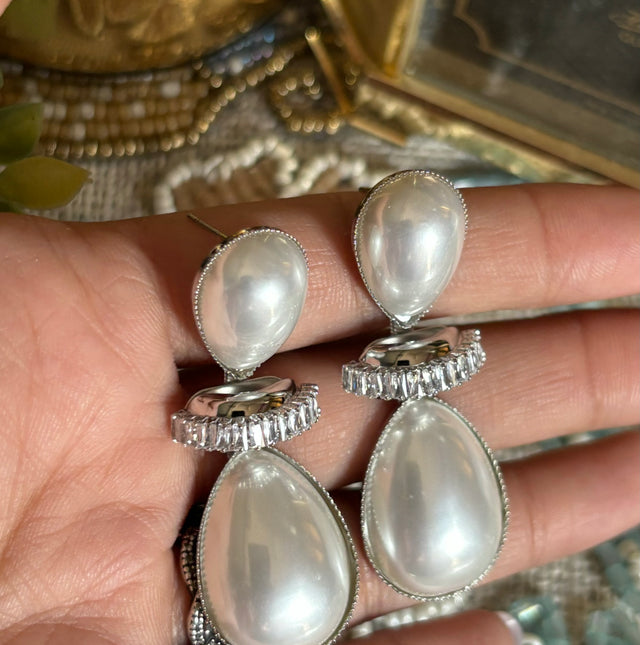 Pearl diamond danglers