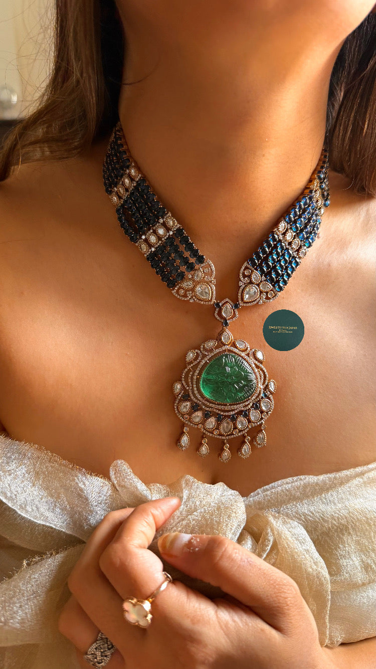 Sapphire with emerald carving designer collar set