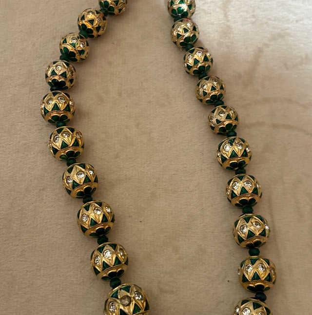 Emerald meenakari string