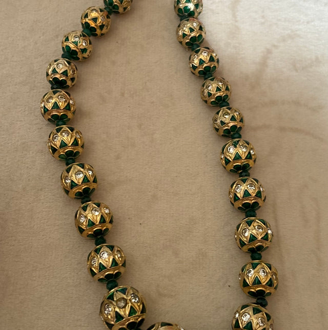 Emerald meenakari string