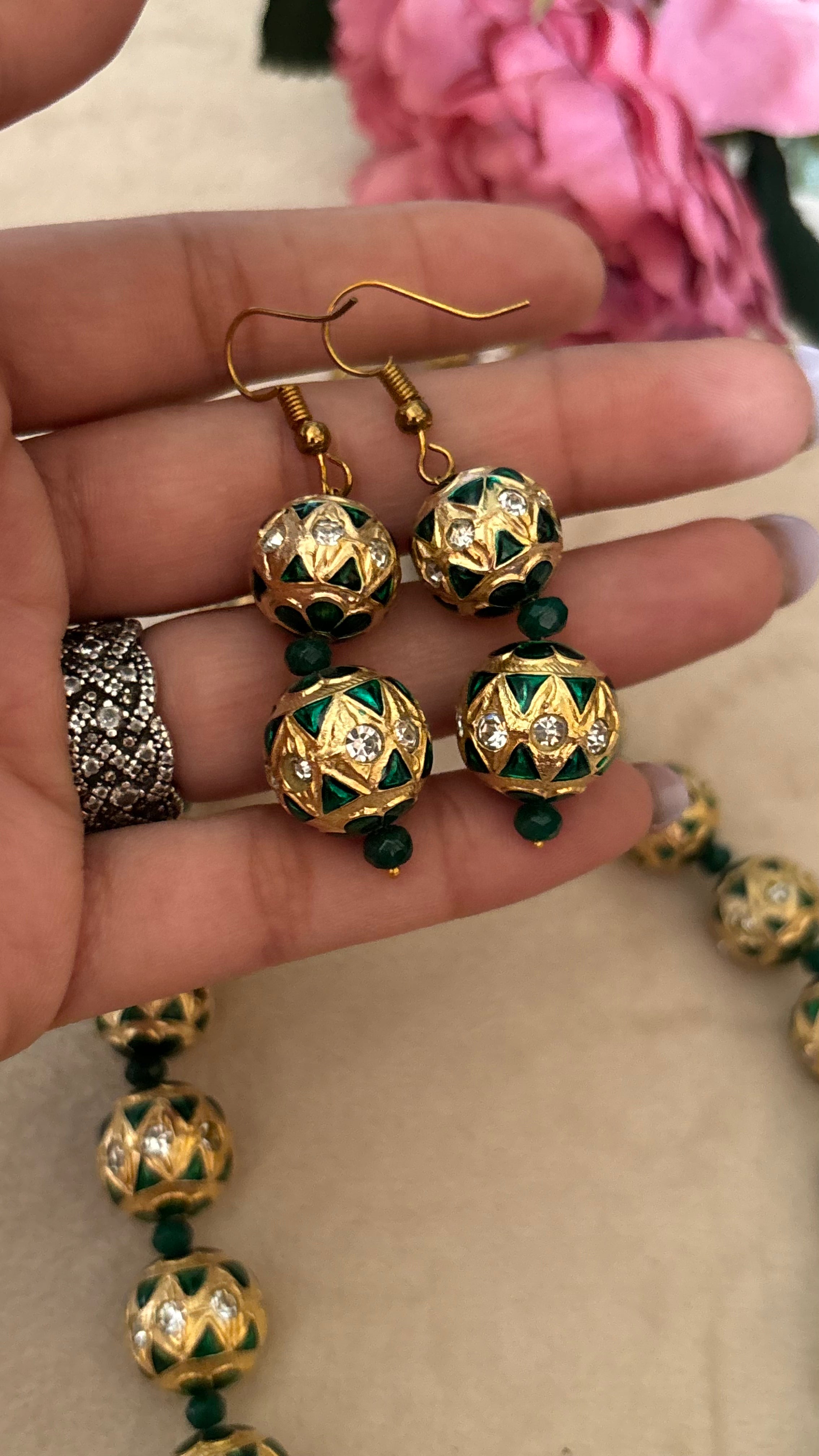 Emerald meenakari string