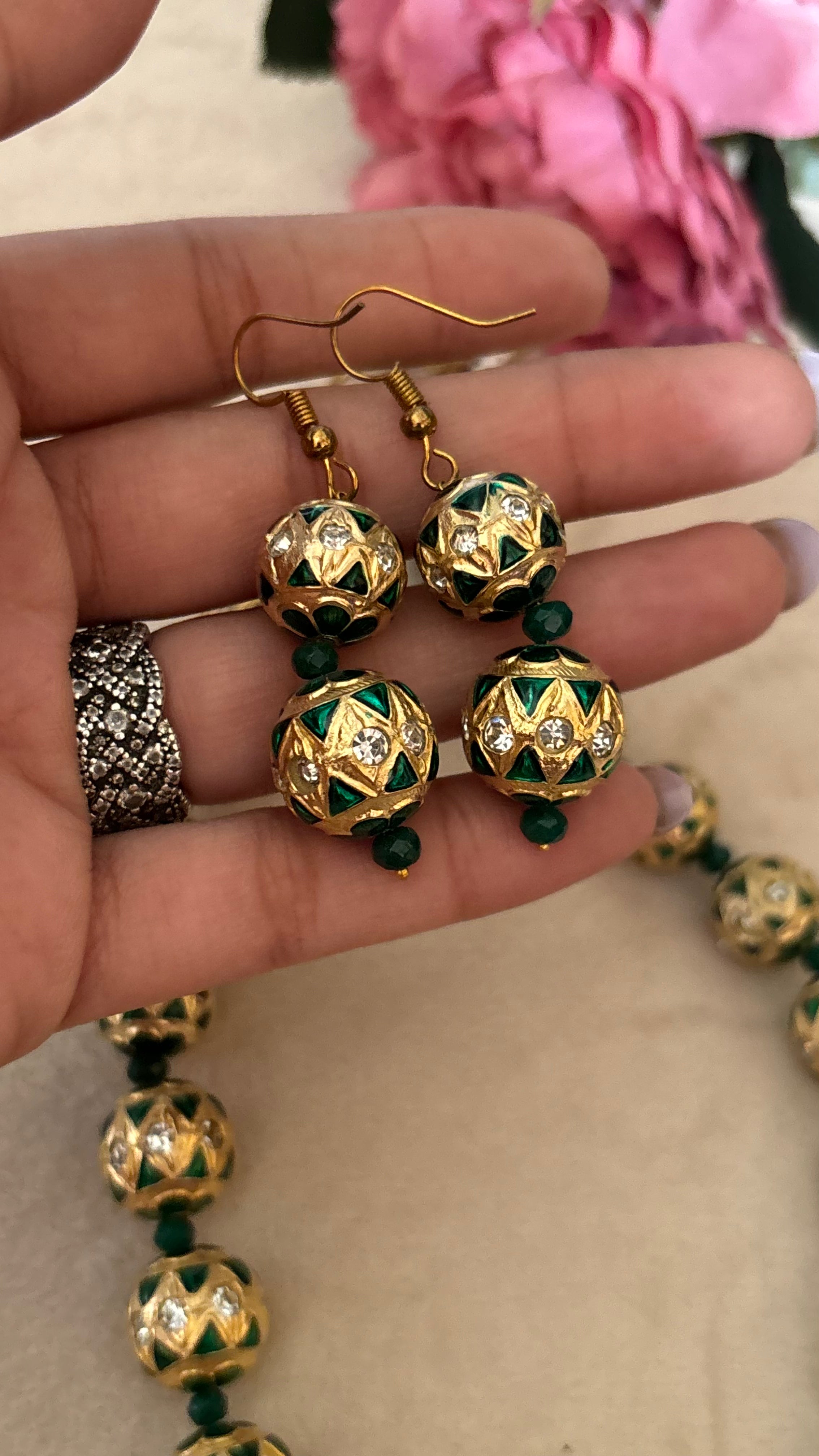 Emerald meenakari string