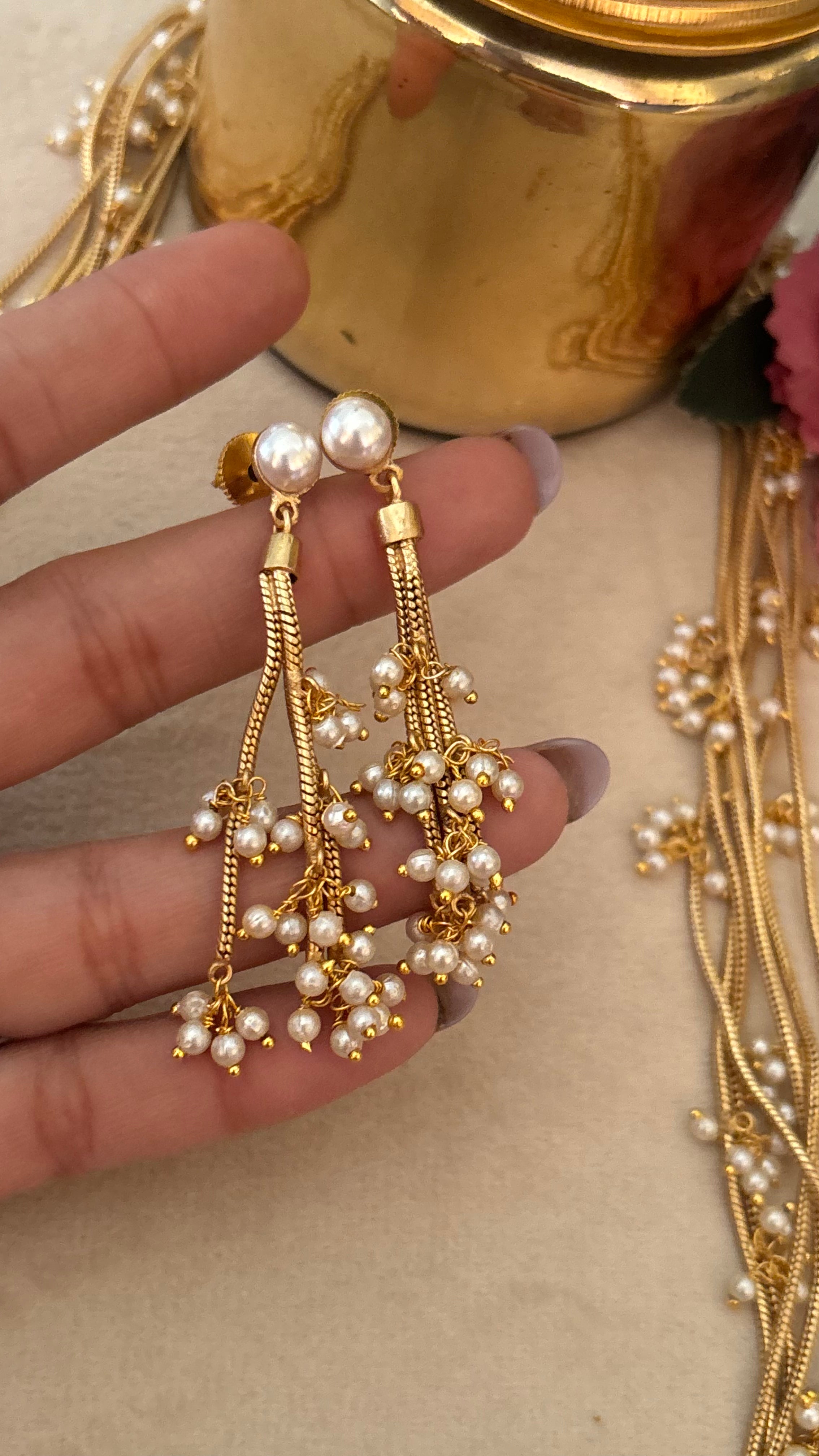 Multilayered gajra string with earrings