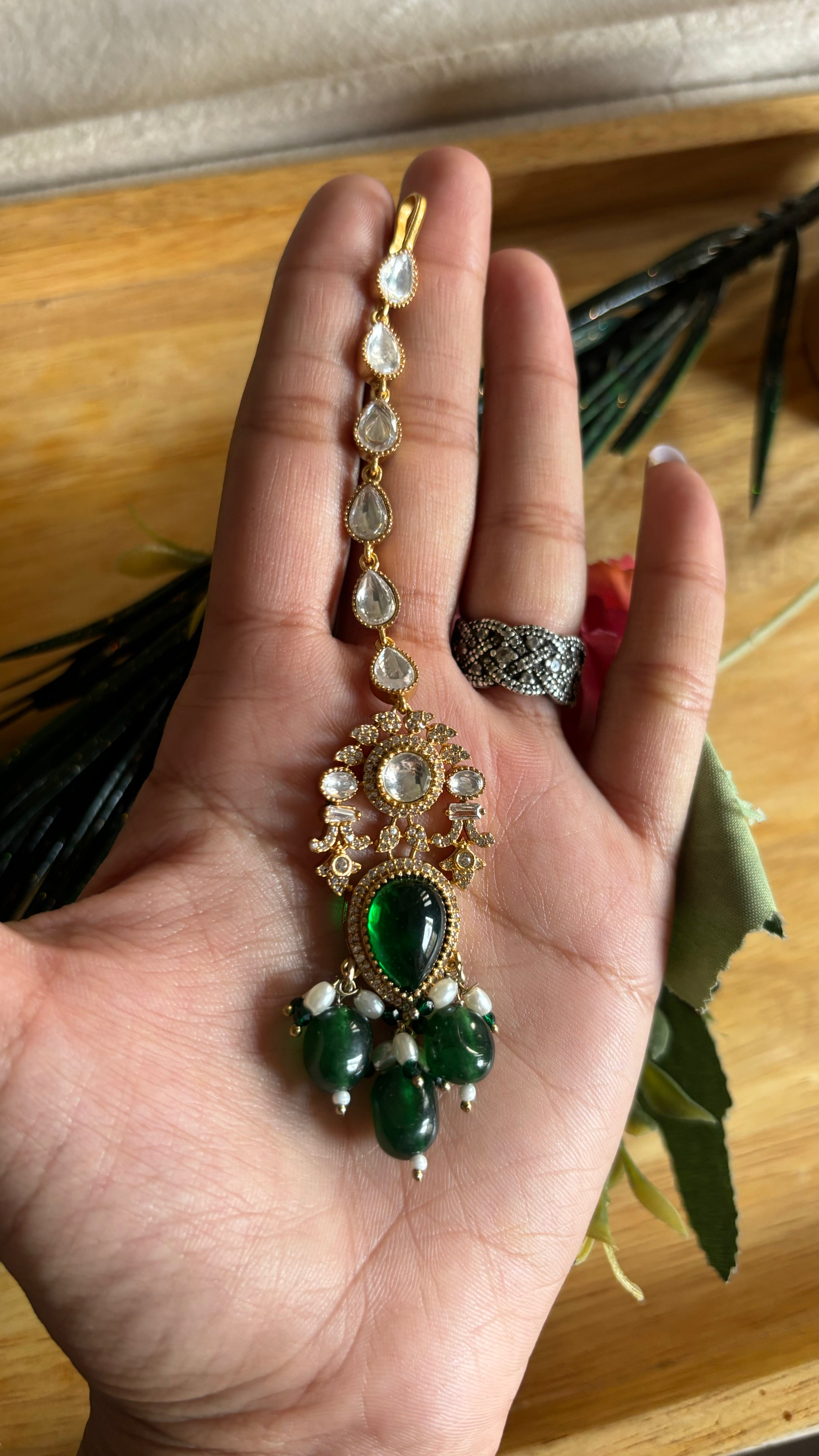 Emerald mangtika