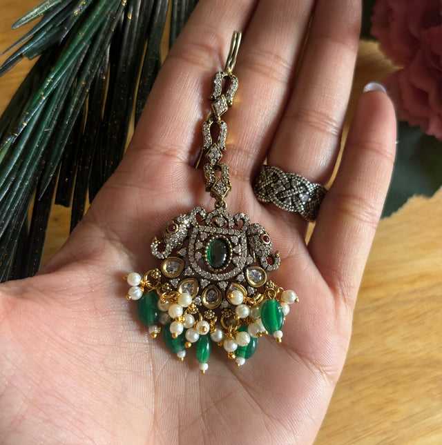 emerald Victorian Mangtika