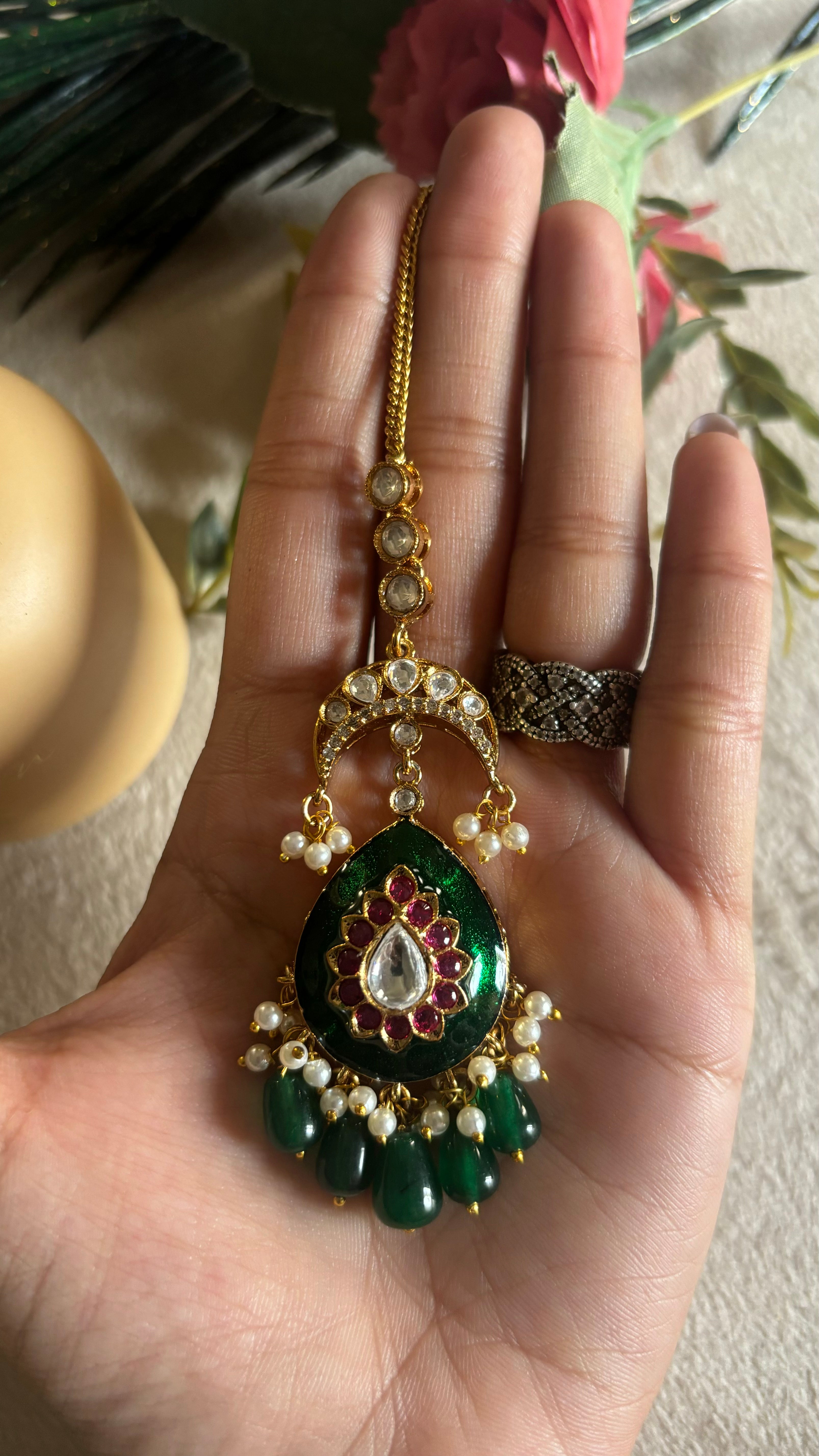 emerald Chandbali maangtika