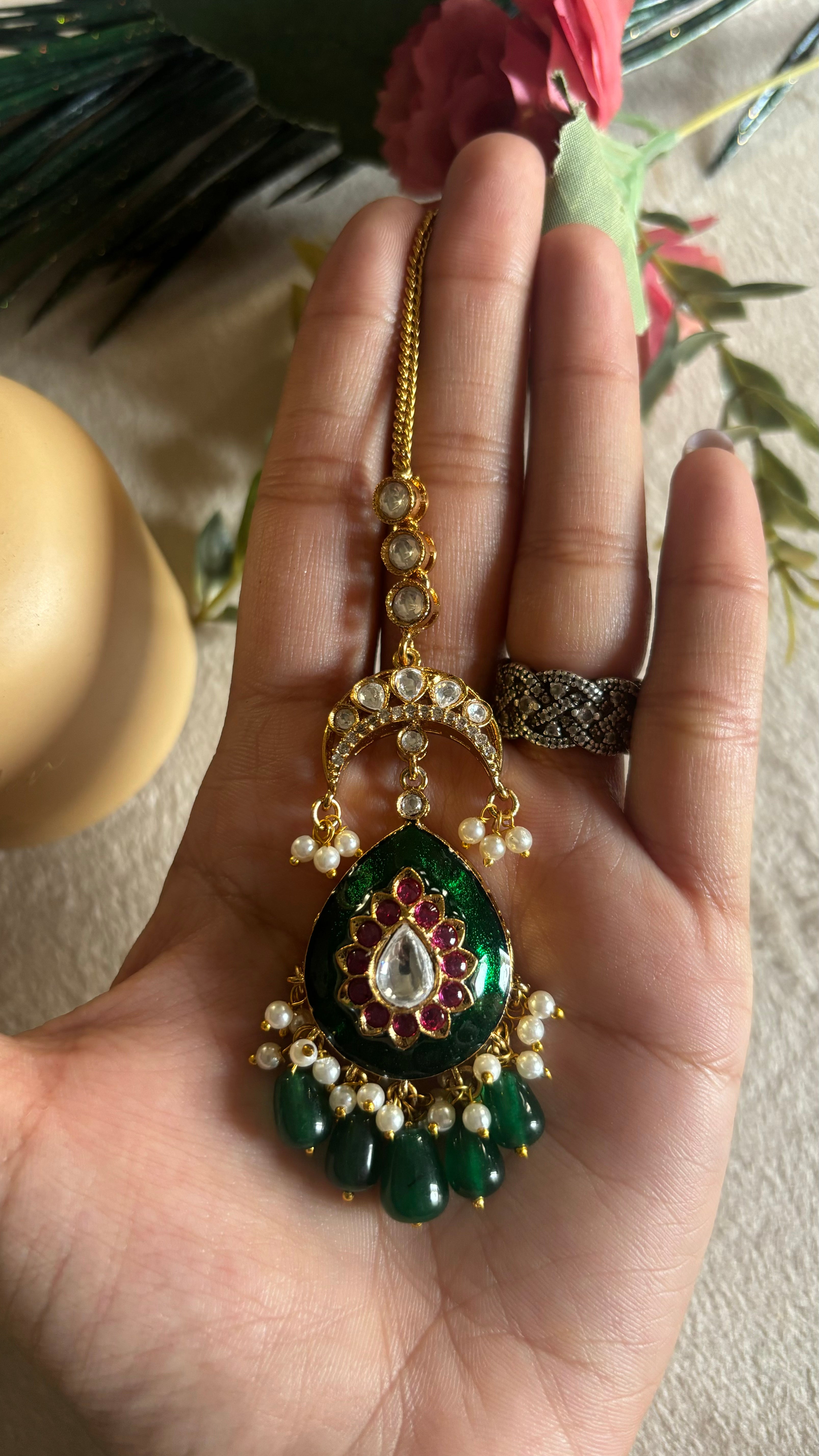 emerald Chandbali maangtika