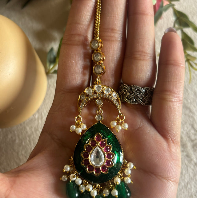 emerald Chandbali maangtika