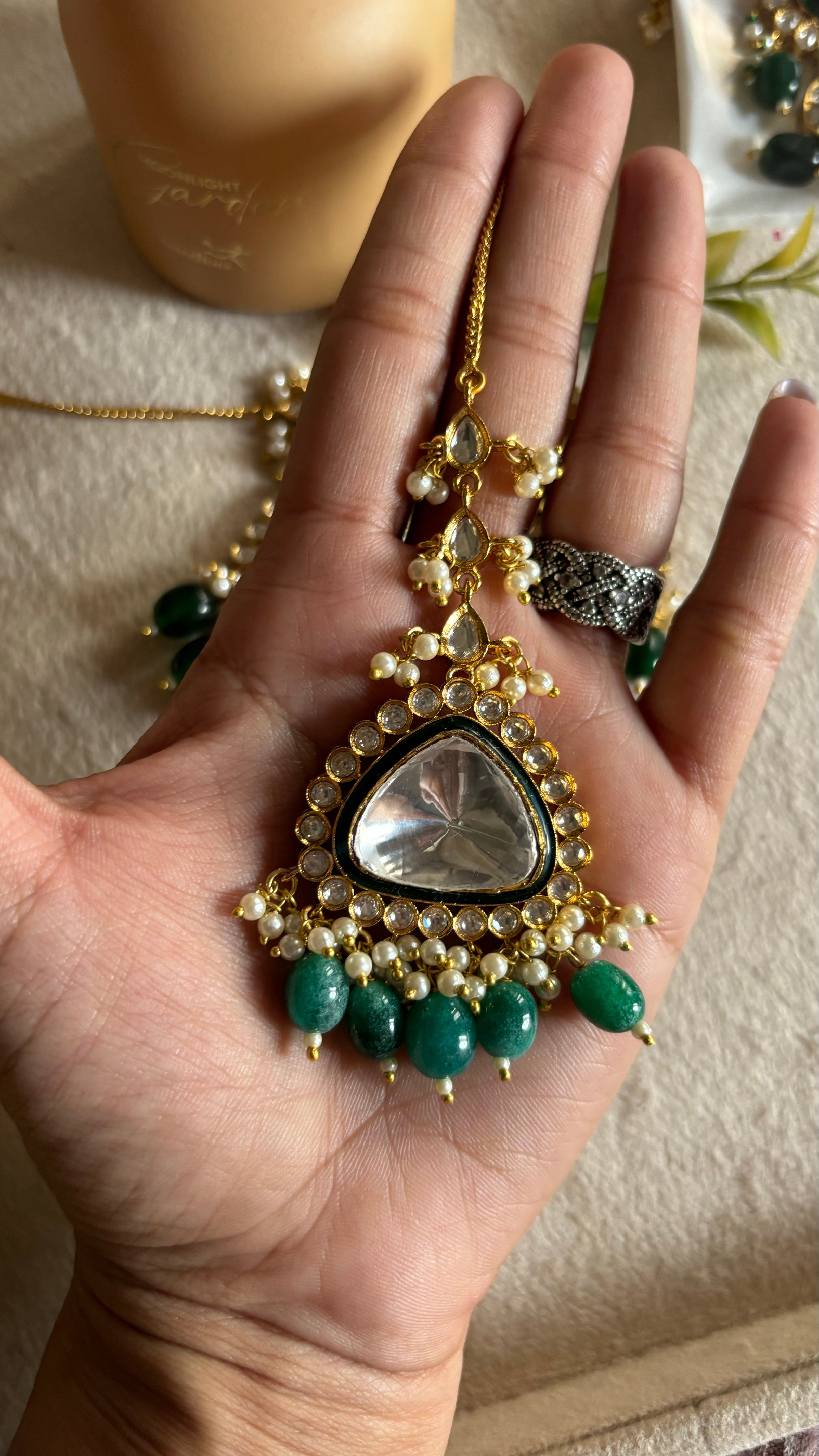 uncut meenakari Emerald maangtika