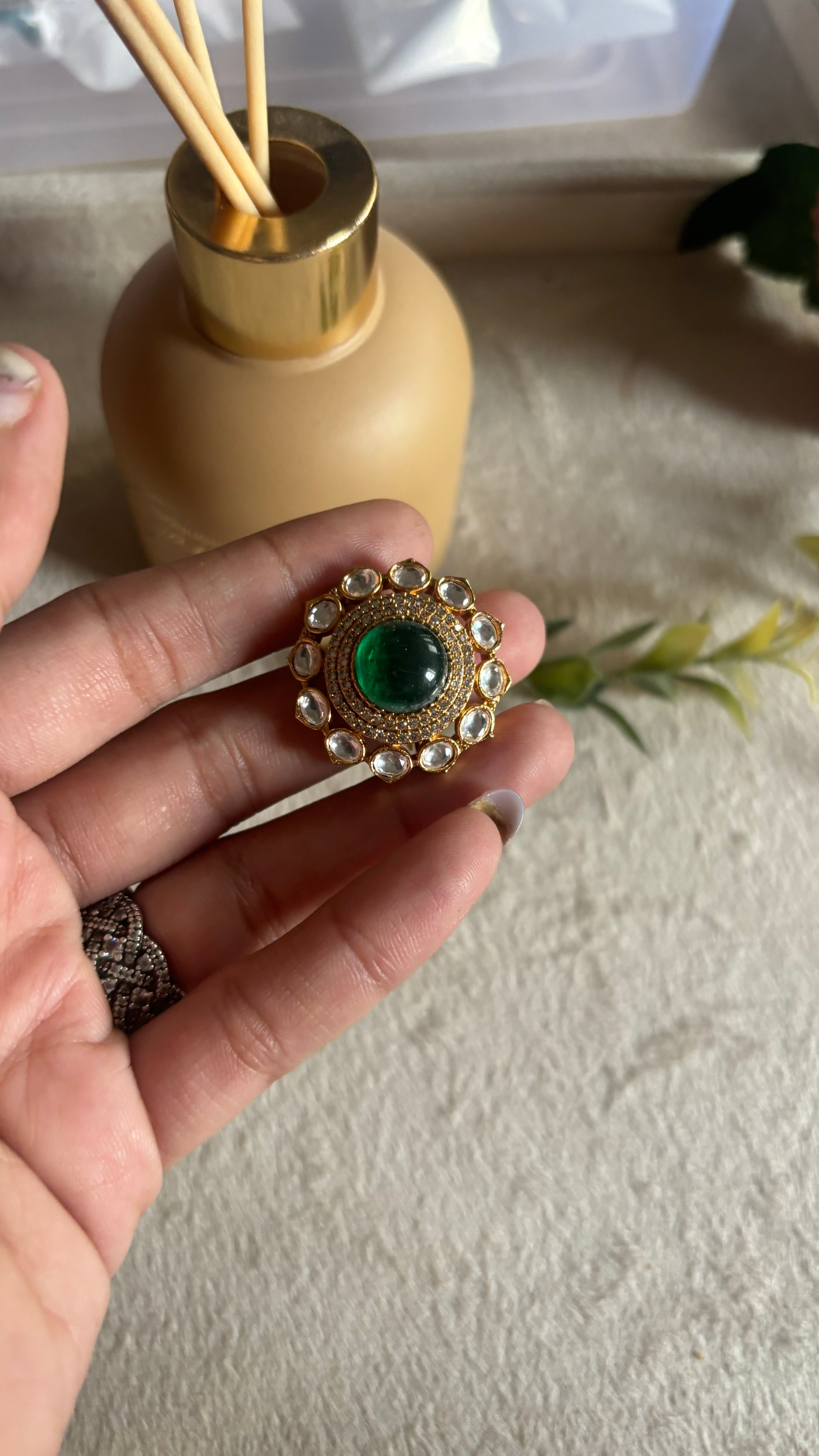 Emerald doublet round ring