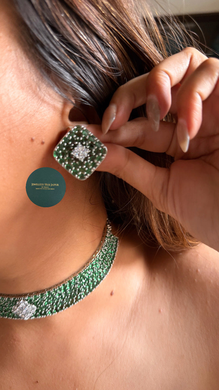 Ava Emerald diamond choker
