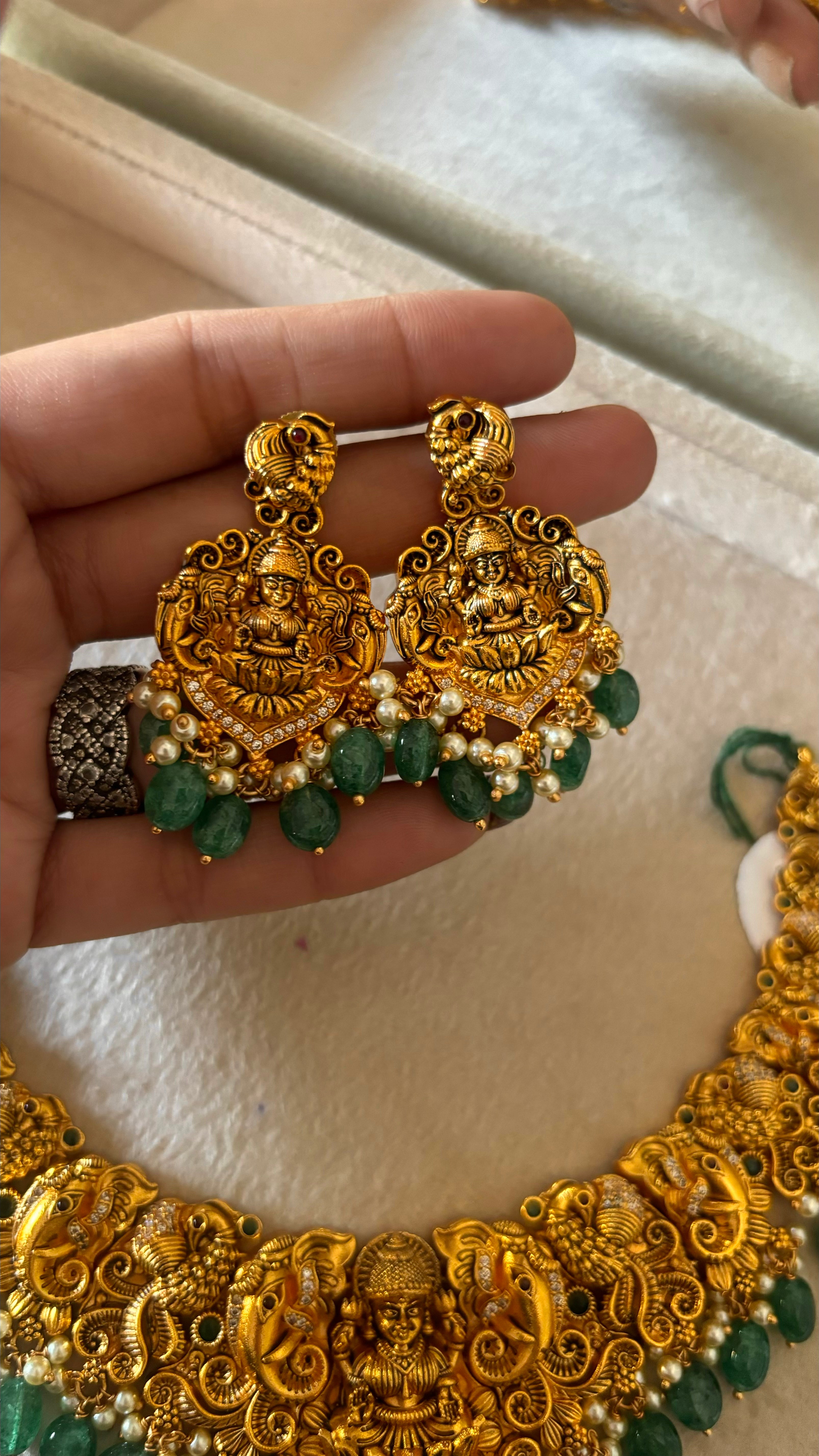 Temple jewellery set