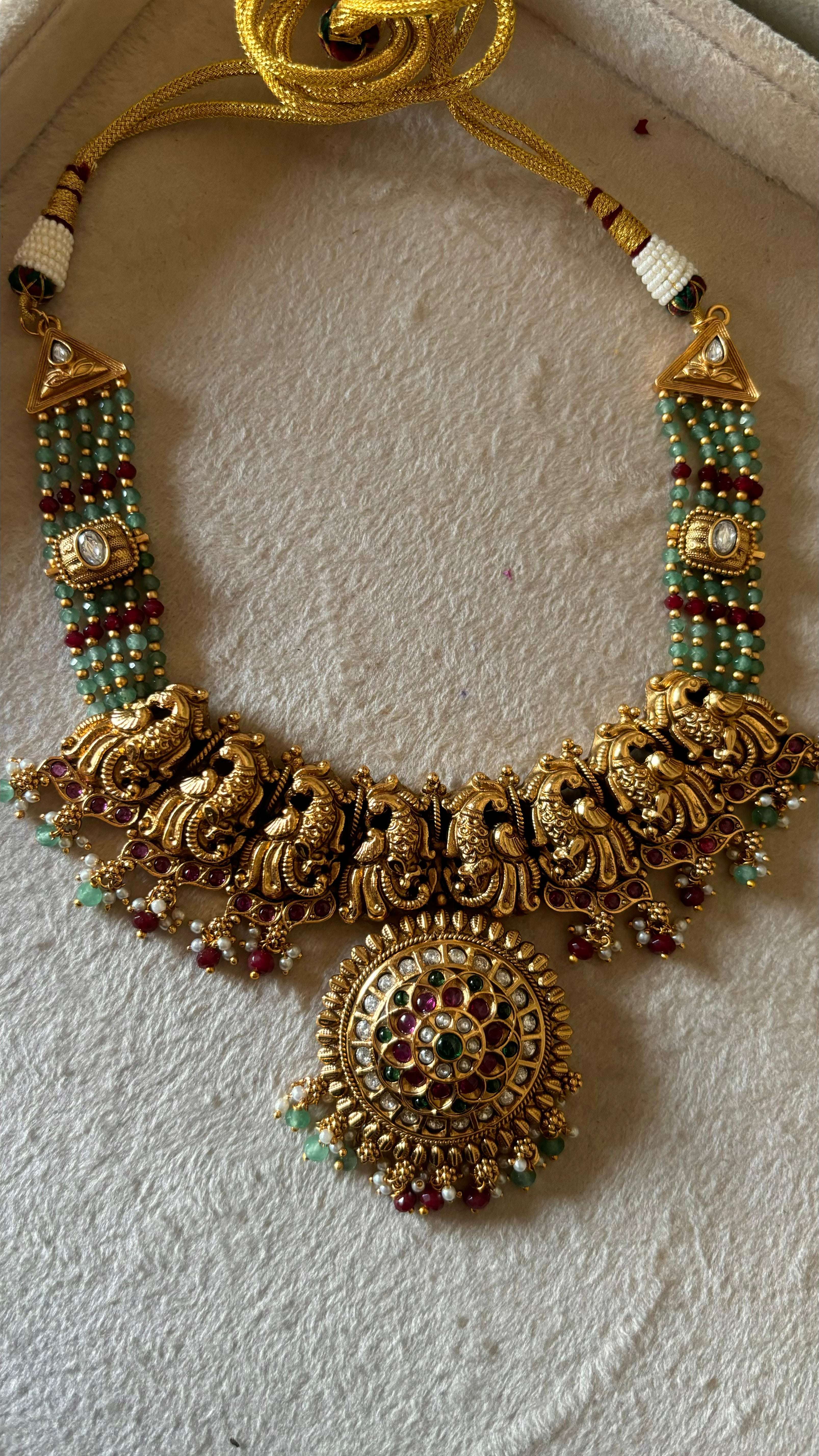 Temple jewellery set