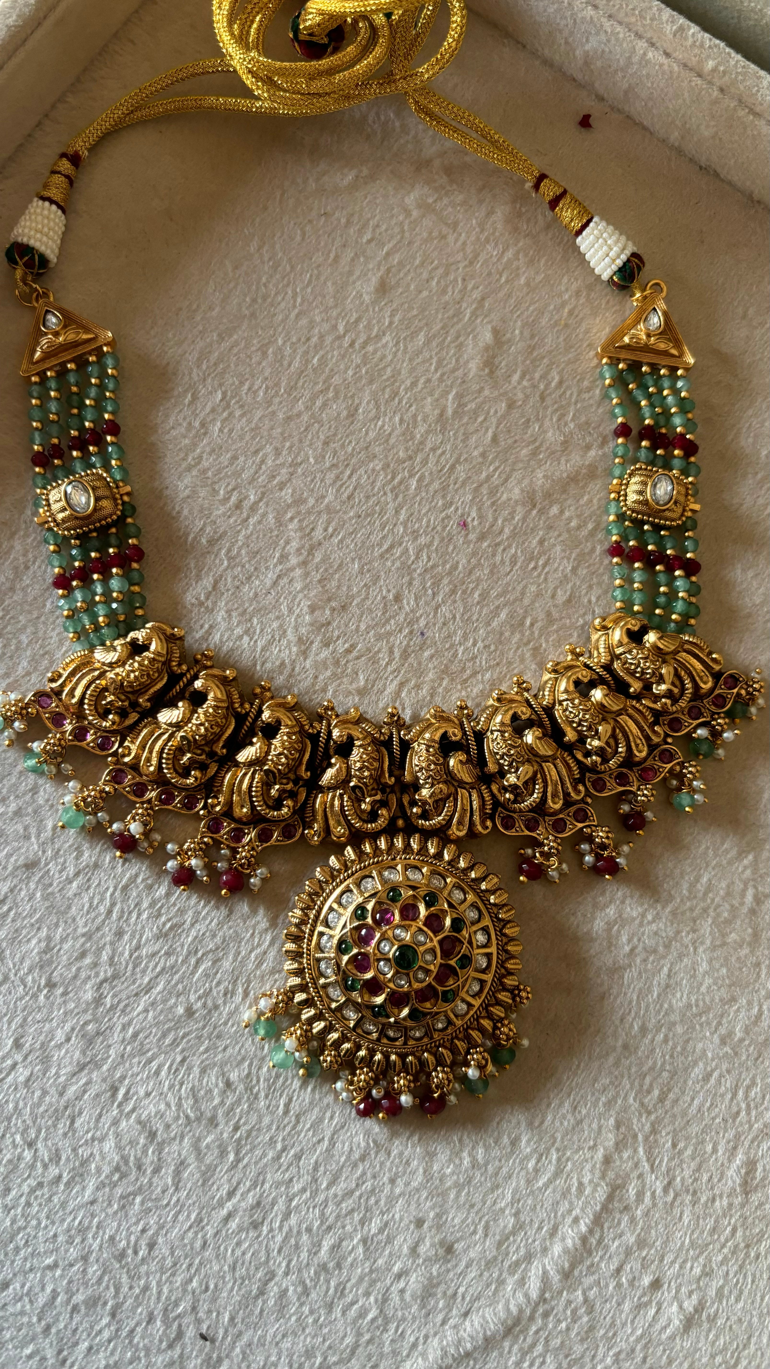 Temple jewellery set