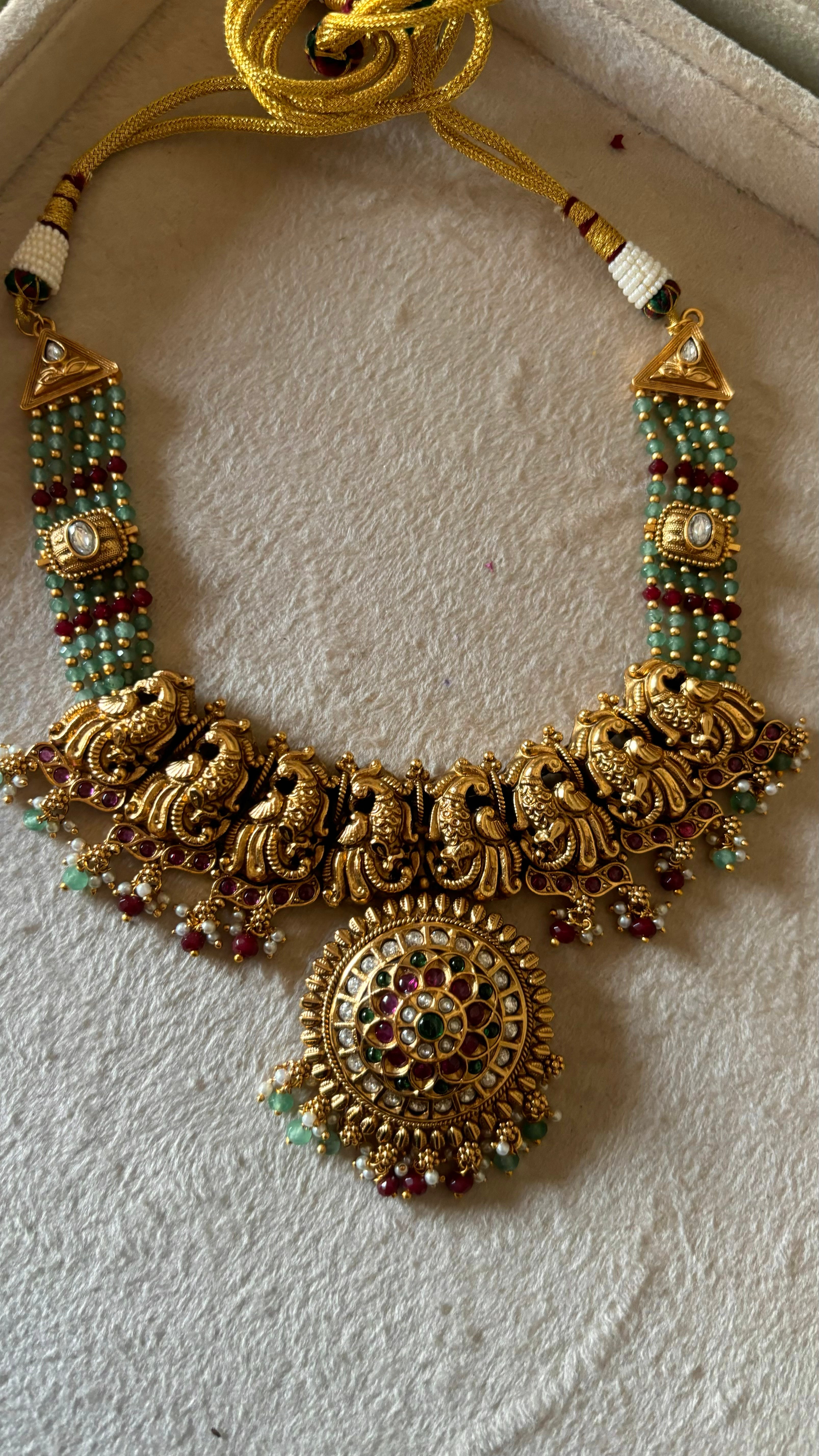 Temple jewellery set