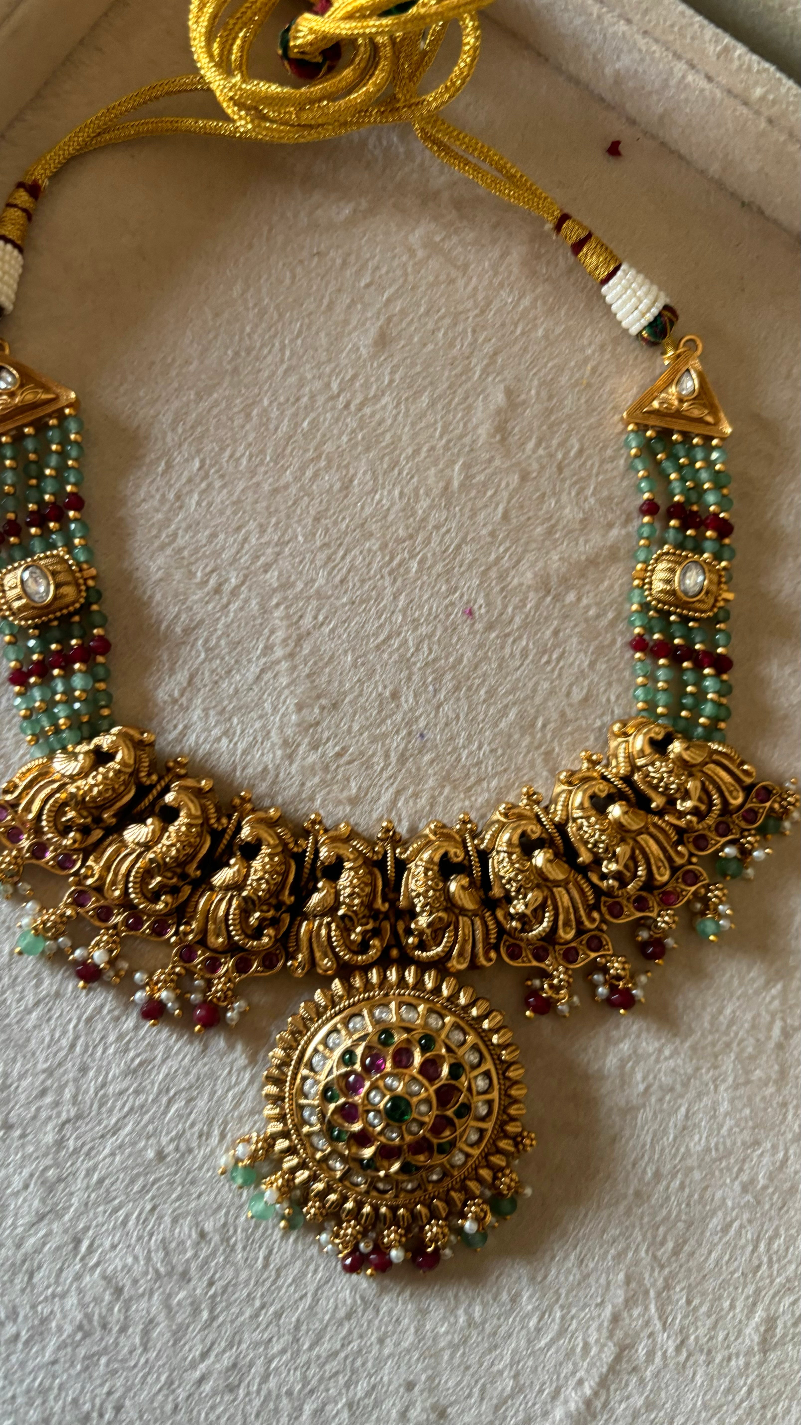 Temple jewellery set