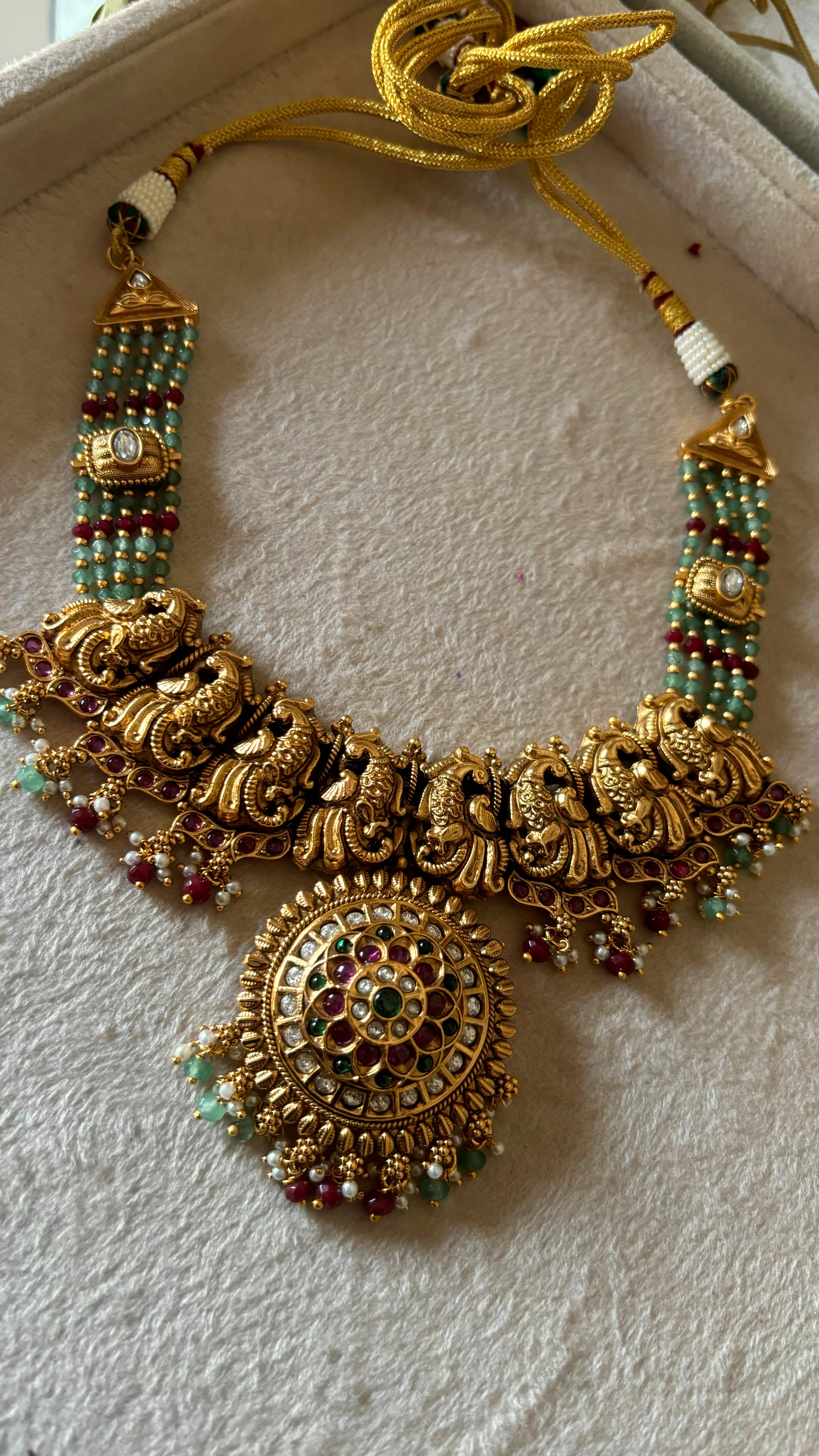 Temple jewellery set