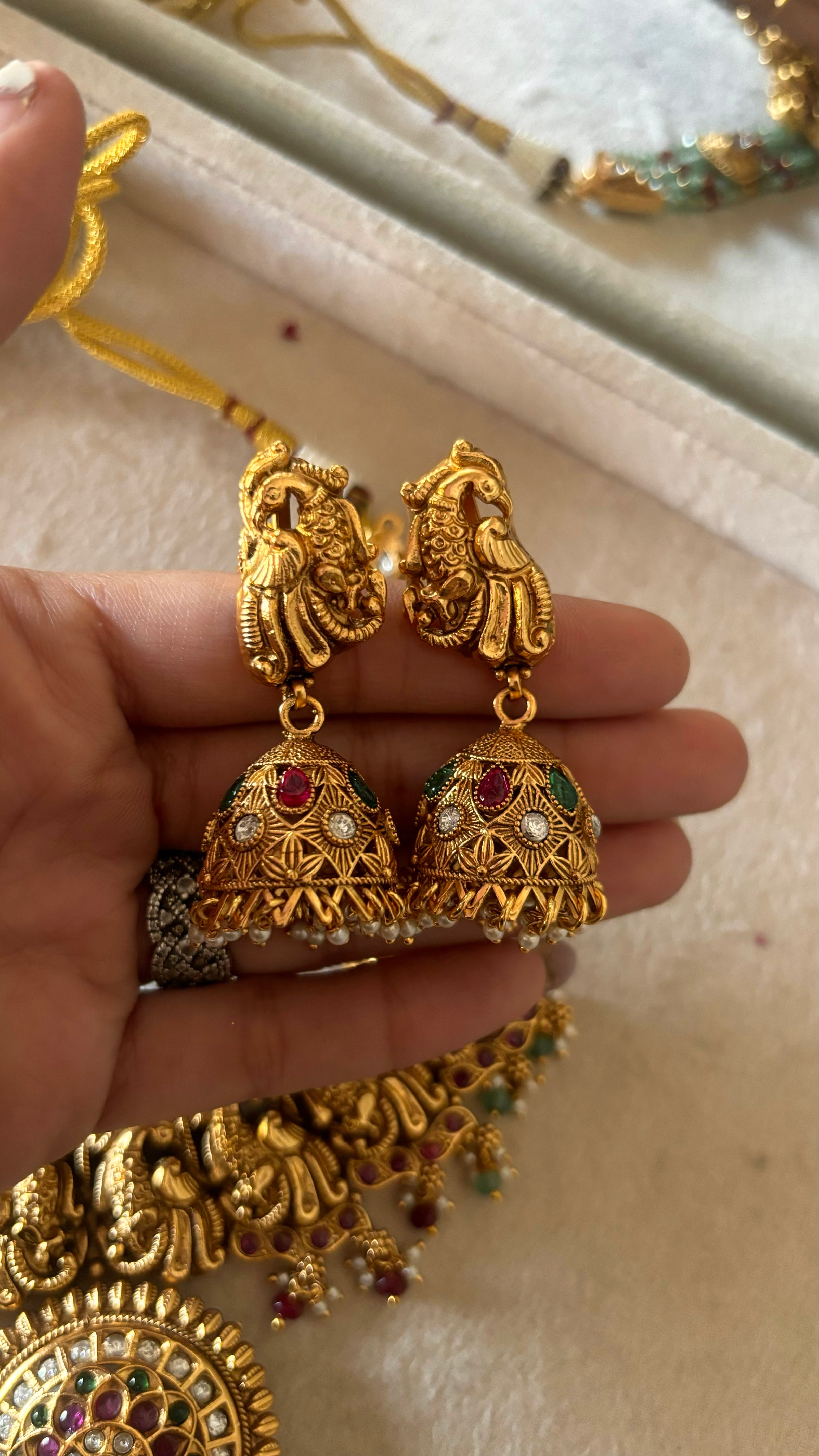 Temple jewellery set