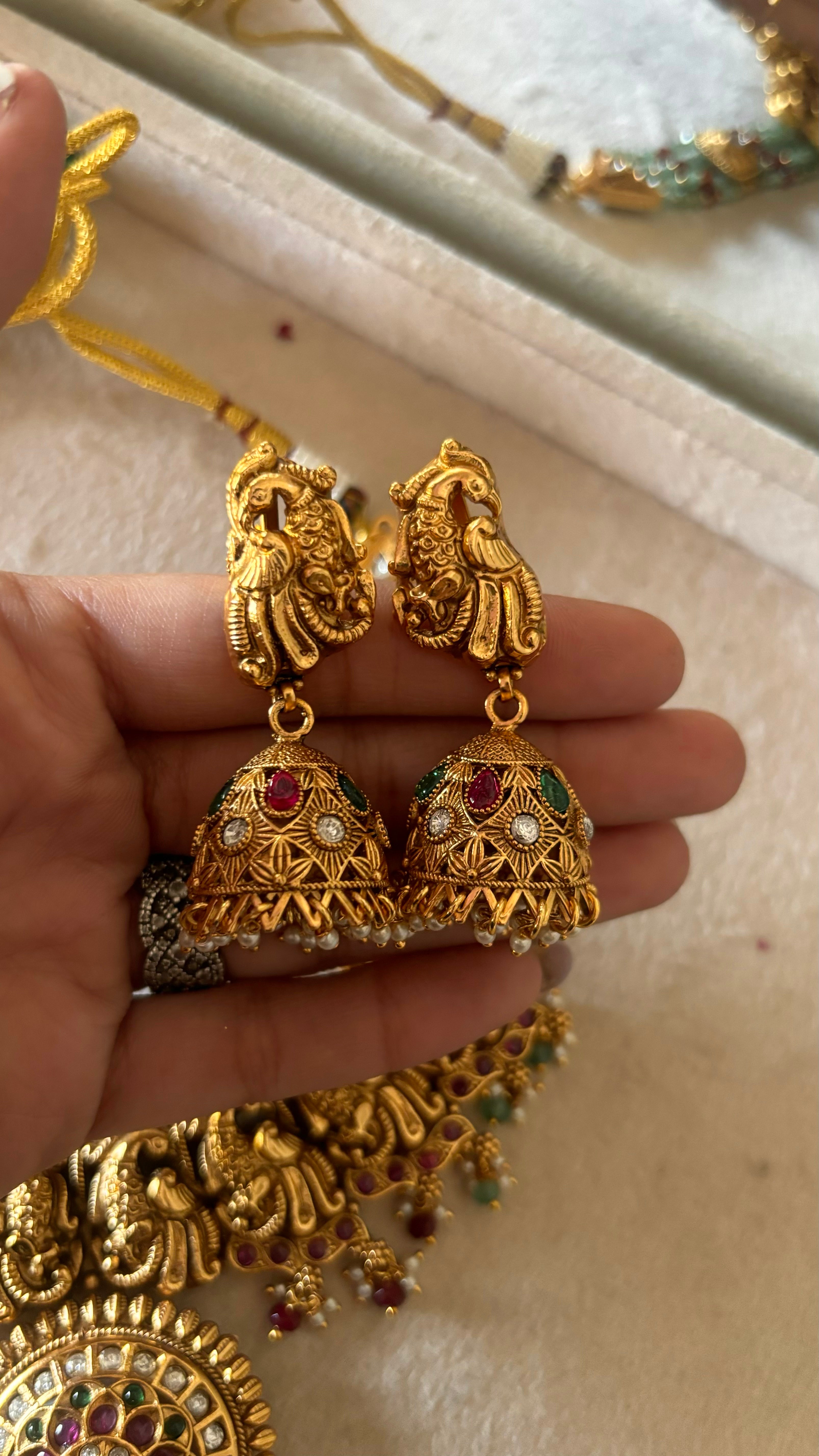 Temple jewellery set