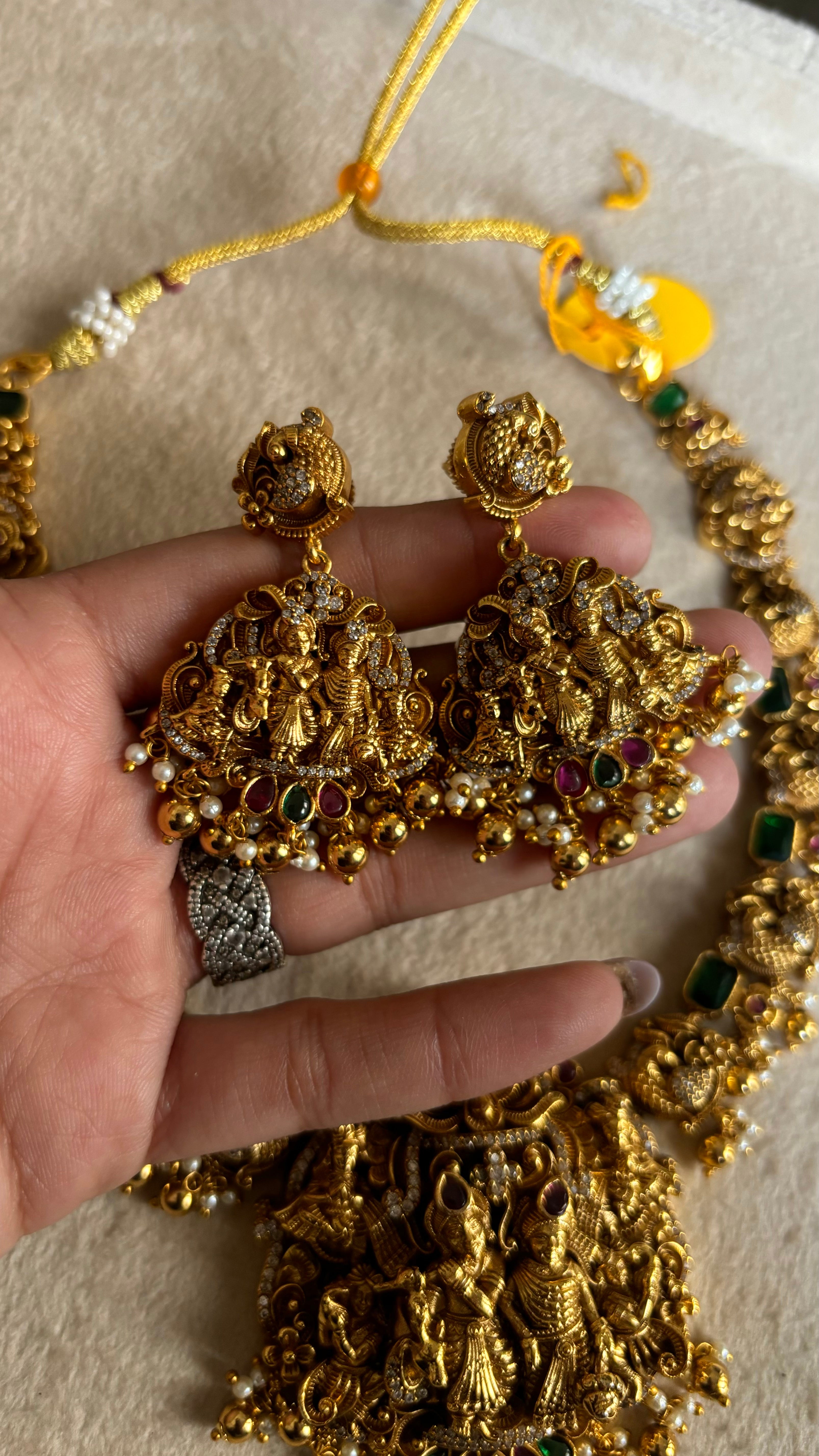 Temple jewellery set