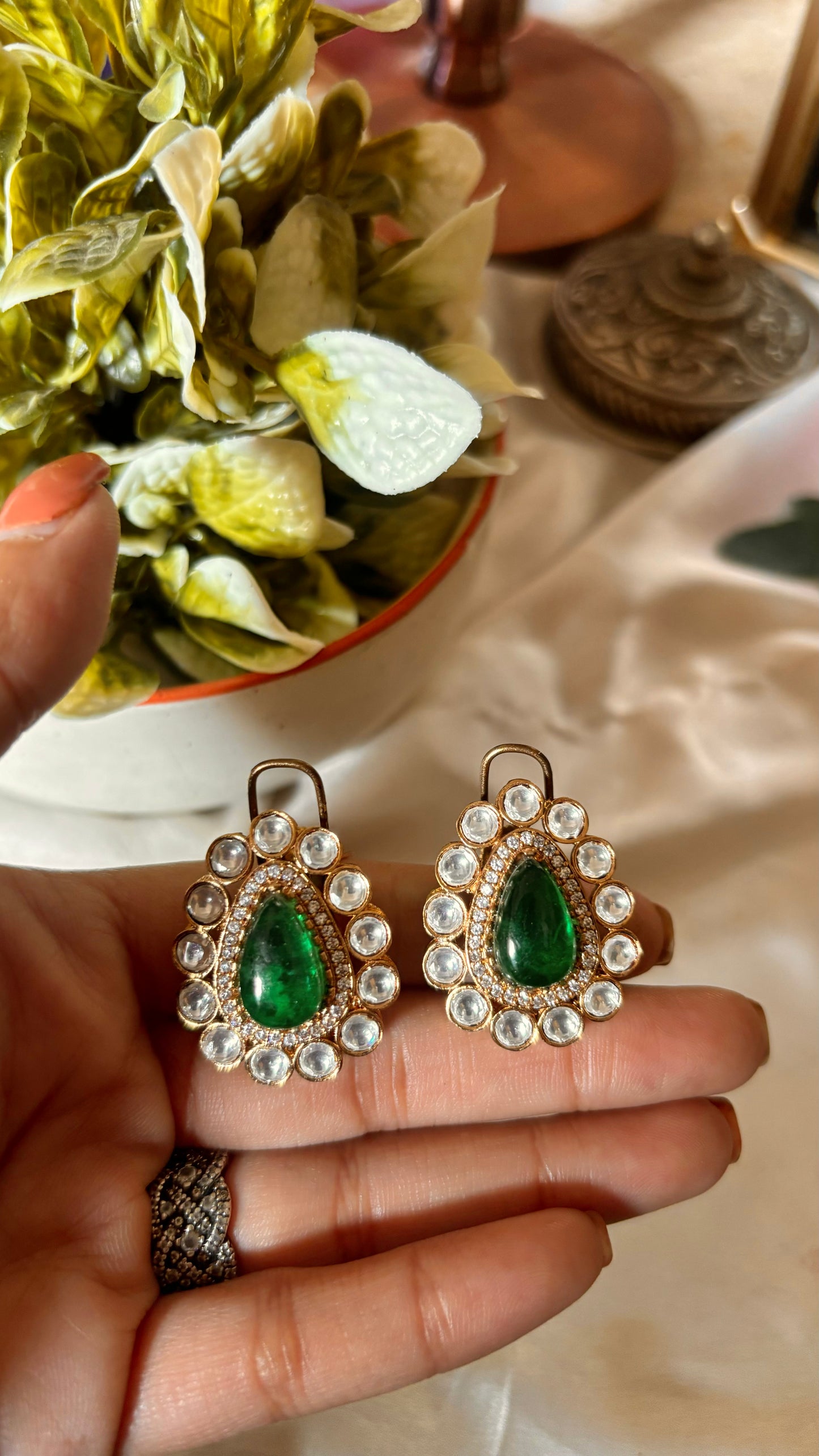 Emerald doublet victorian polki stud