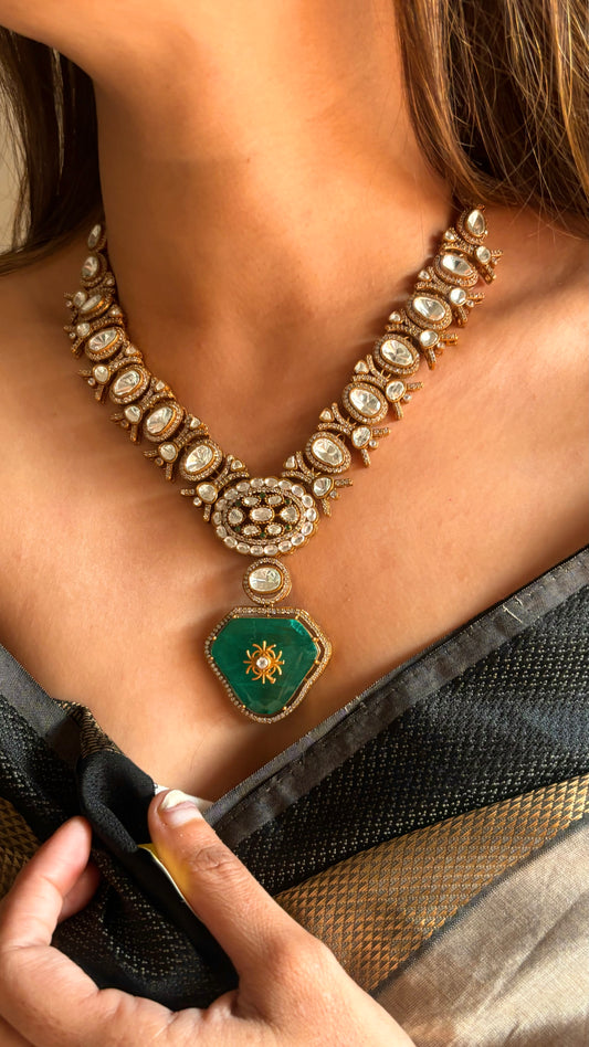 Emerald necklace set