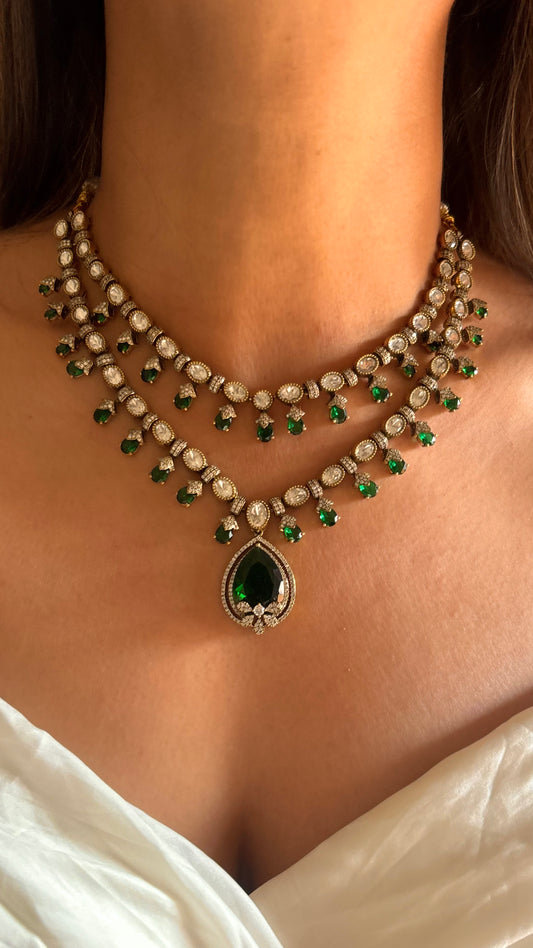 Emerald necklace set