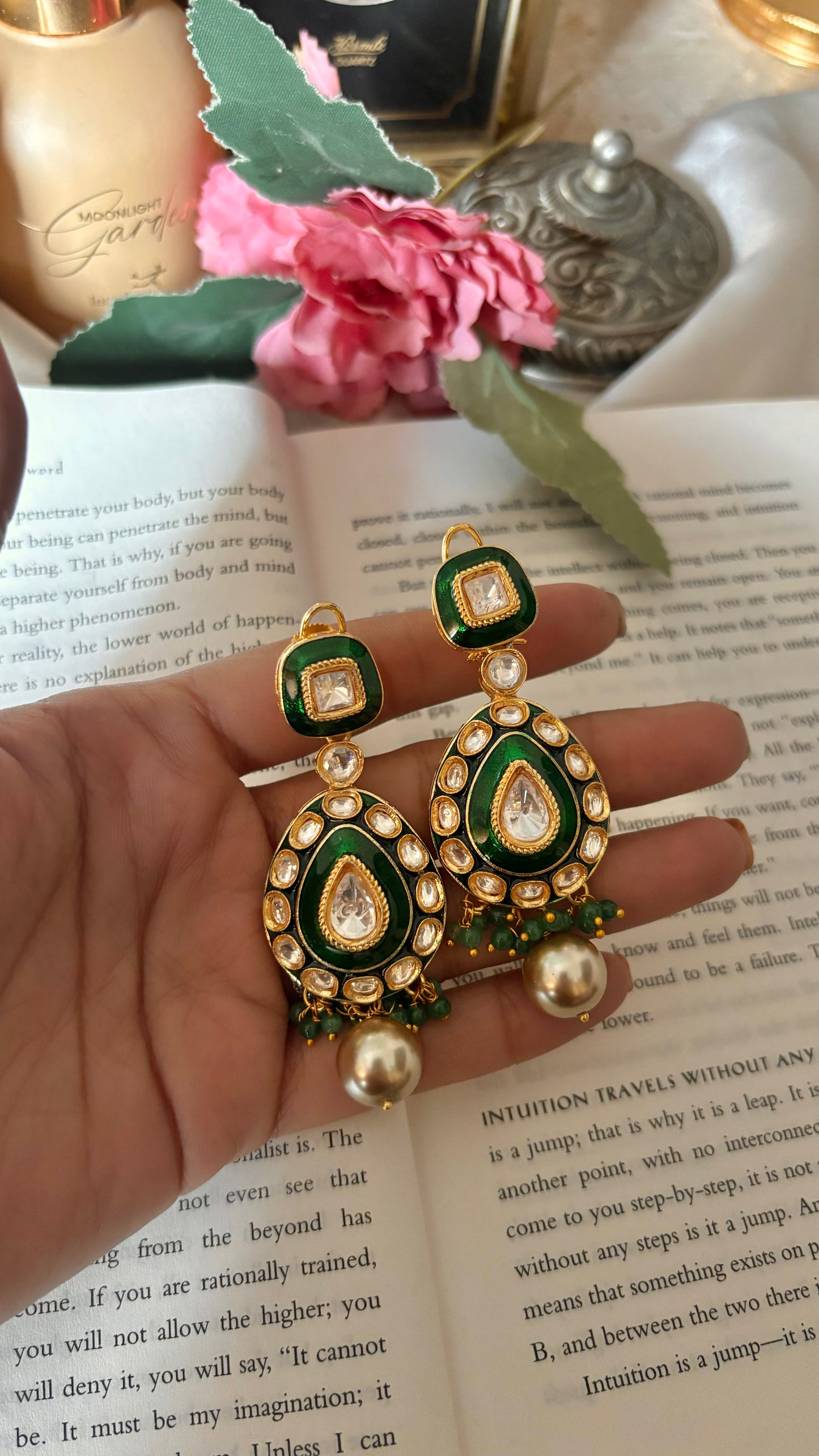 Paanabindu Emerald meenakari with cocktail drop with earrings