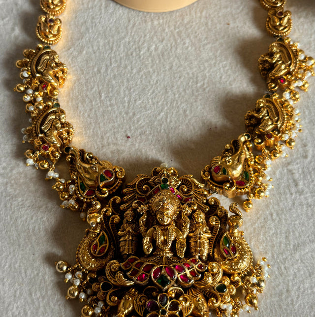 Temple jewellery set