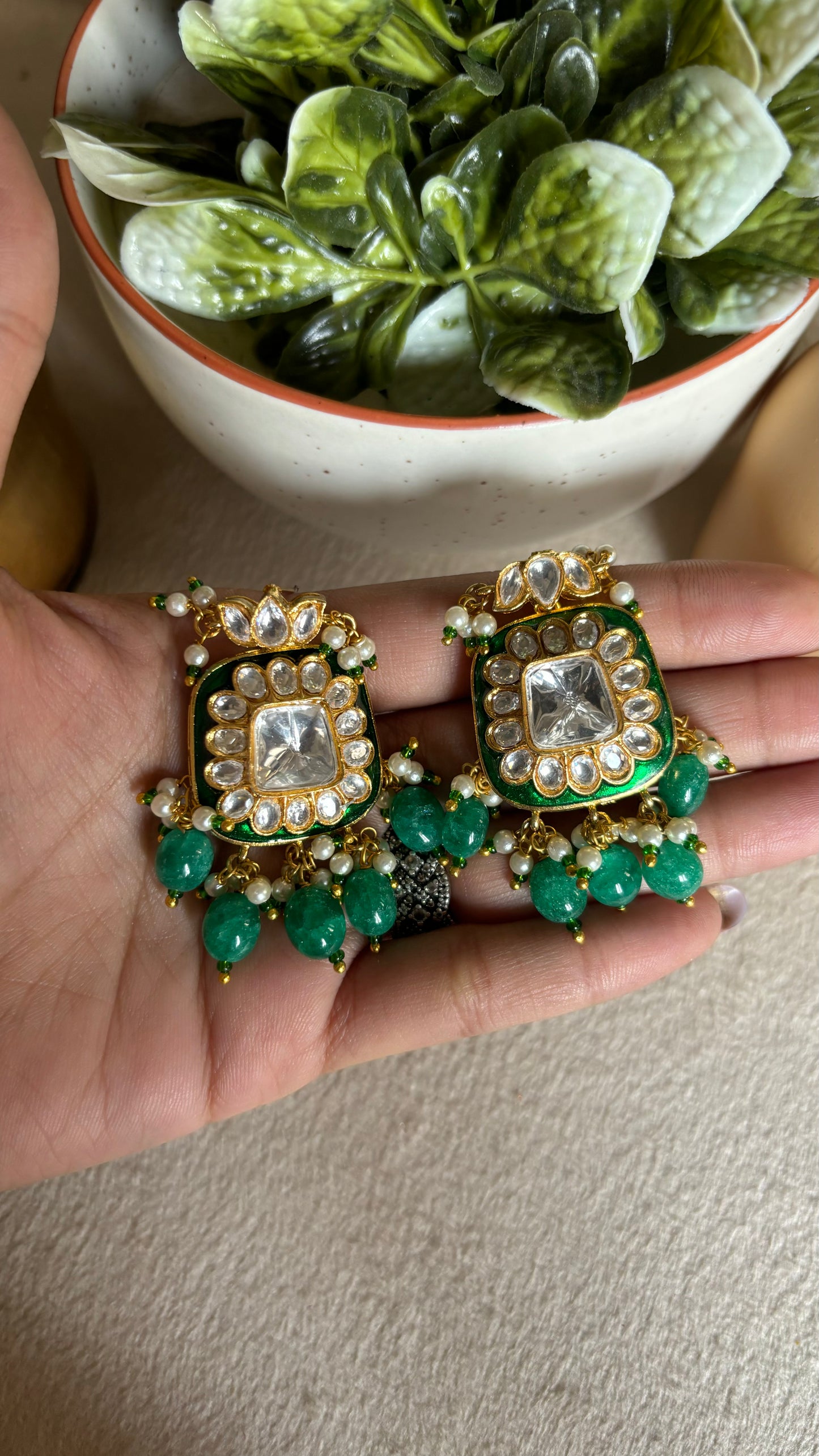 Emerald polki studs