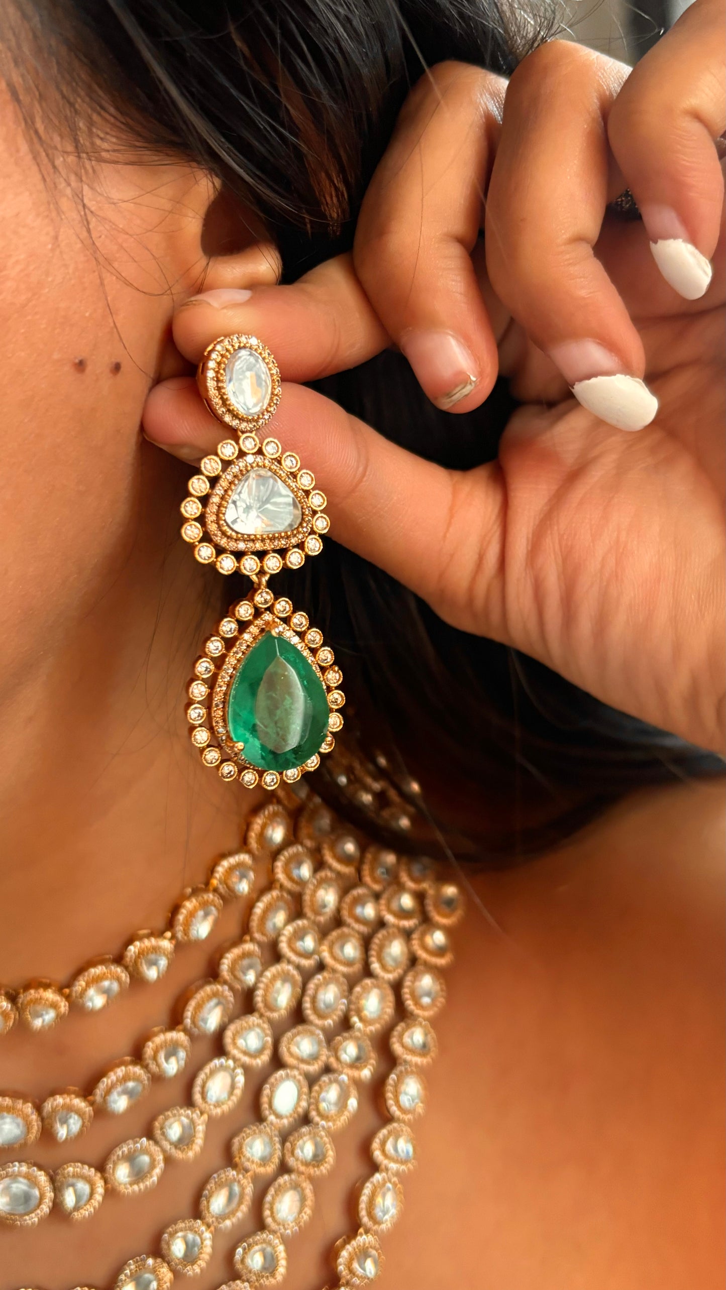 6 layered emerald necklace set