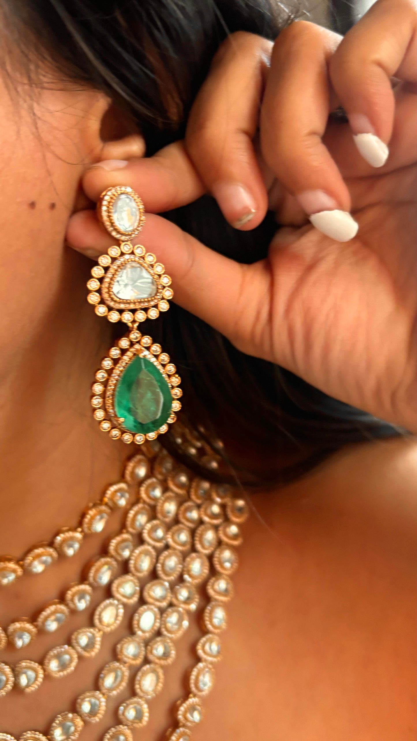 6 layered emerald necklace set