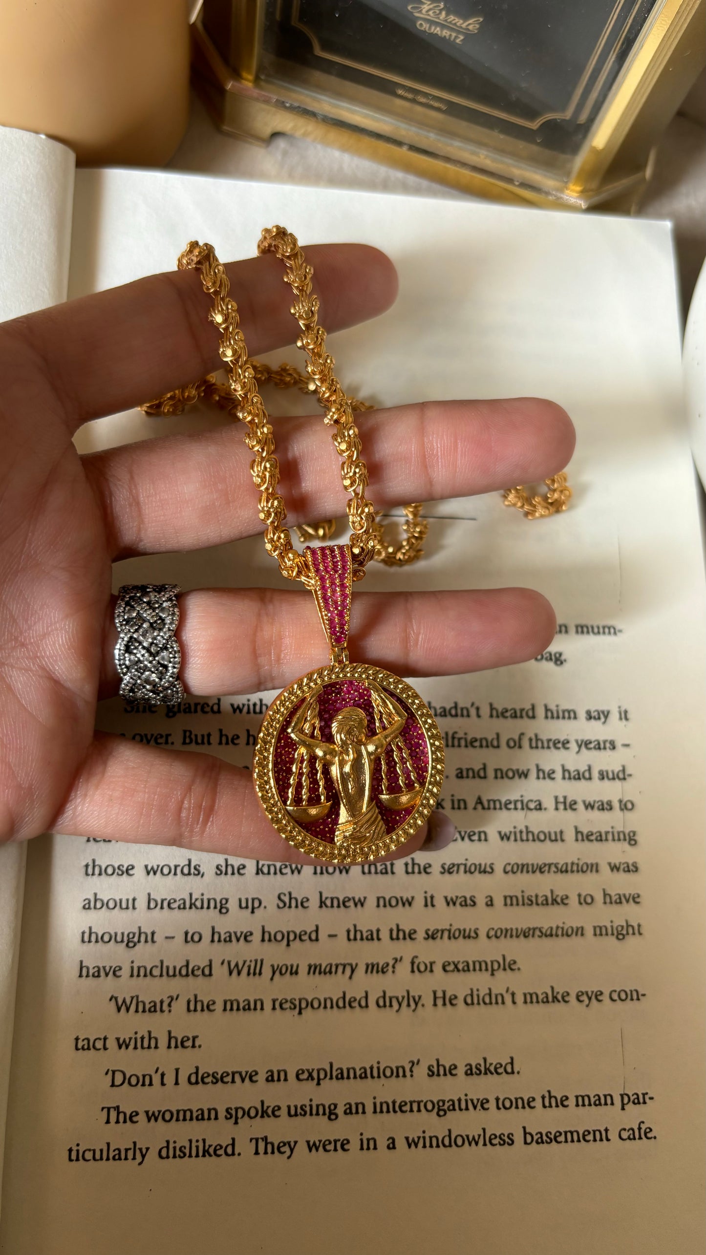 Libra pendant set