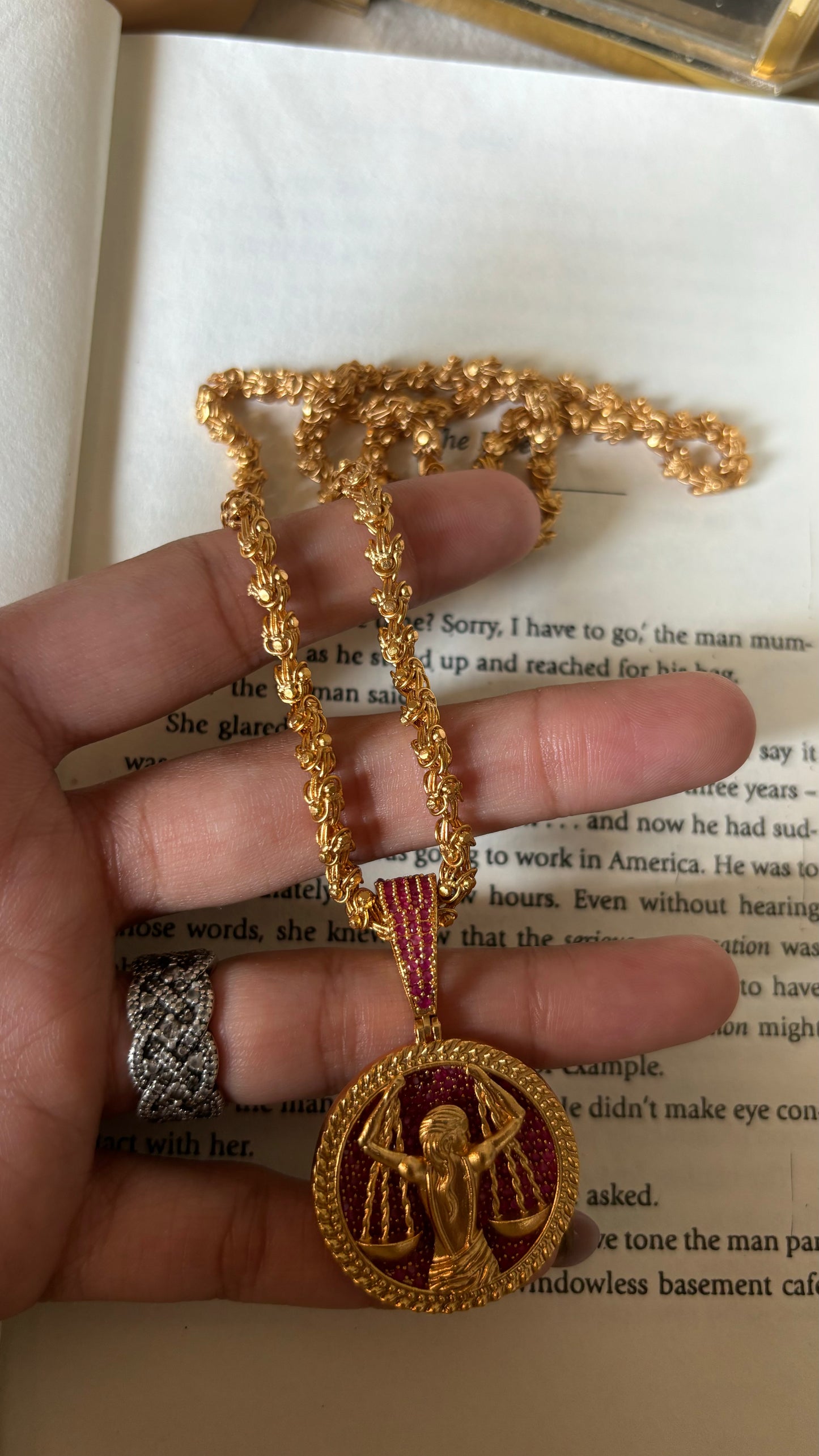 Libra pendant set