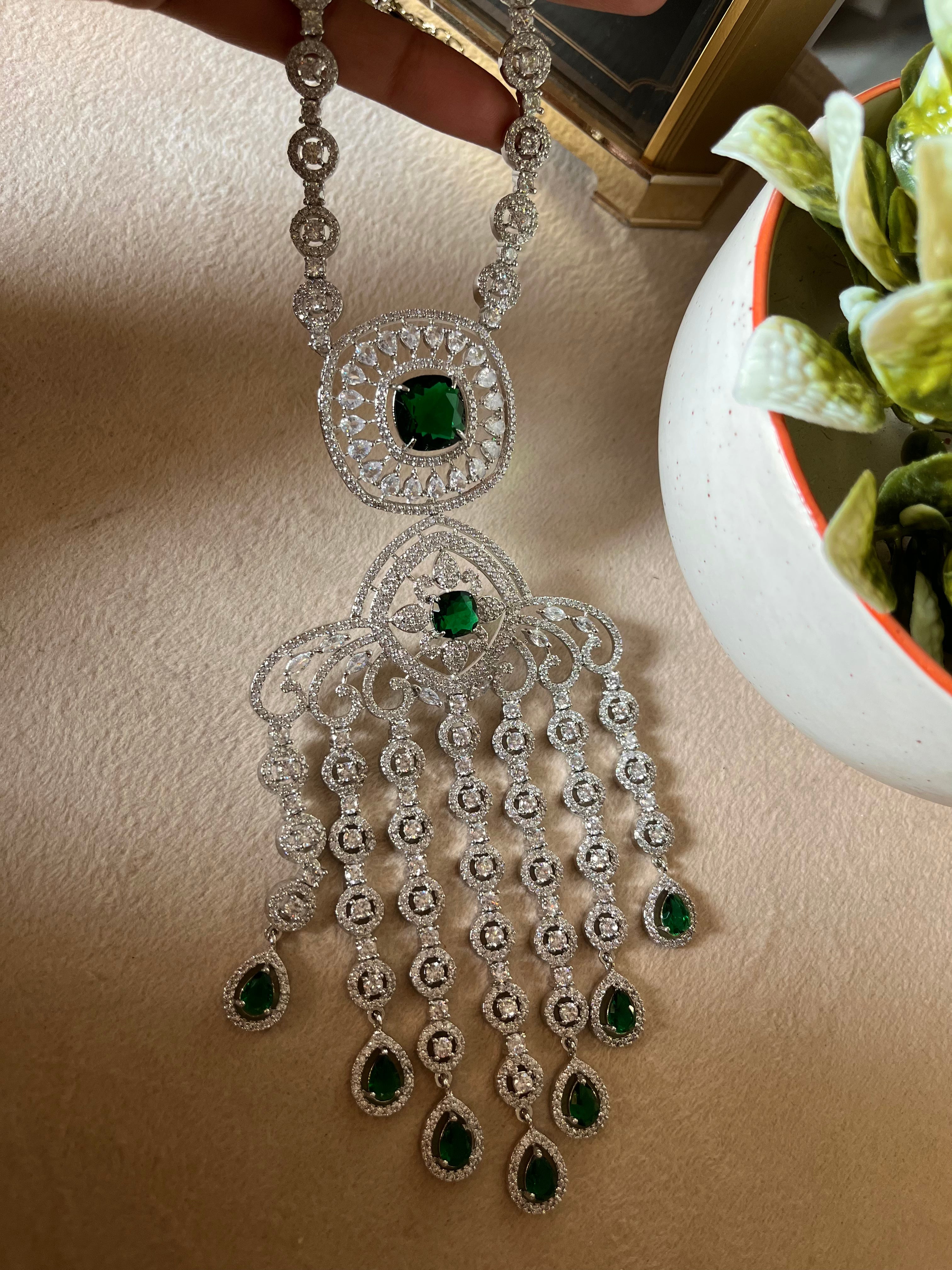 Emerald designer collar necklace set